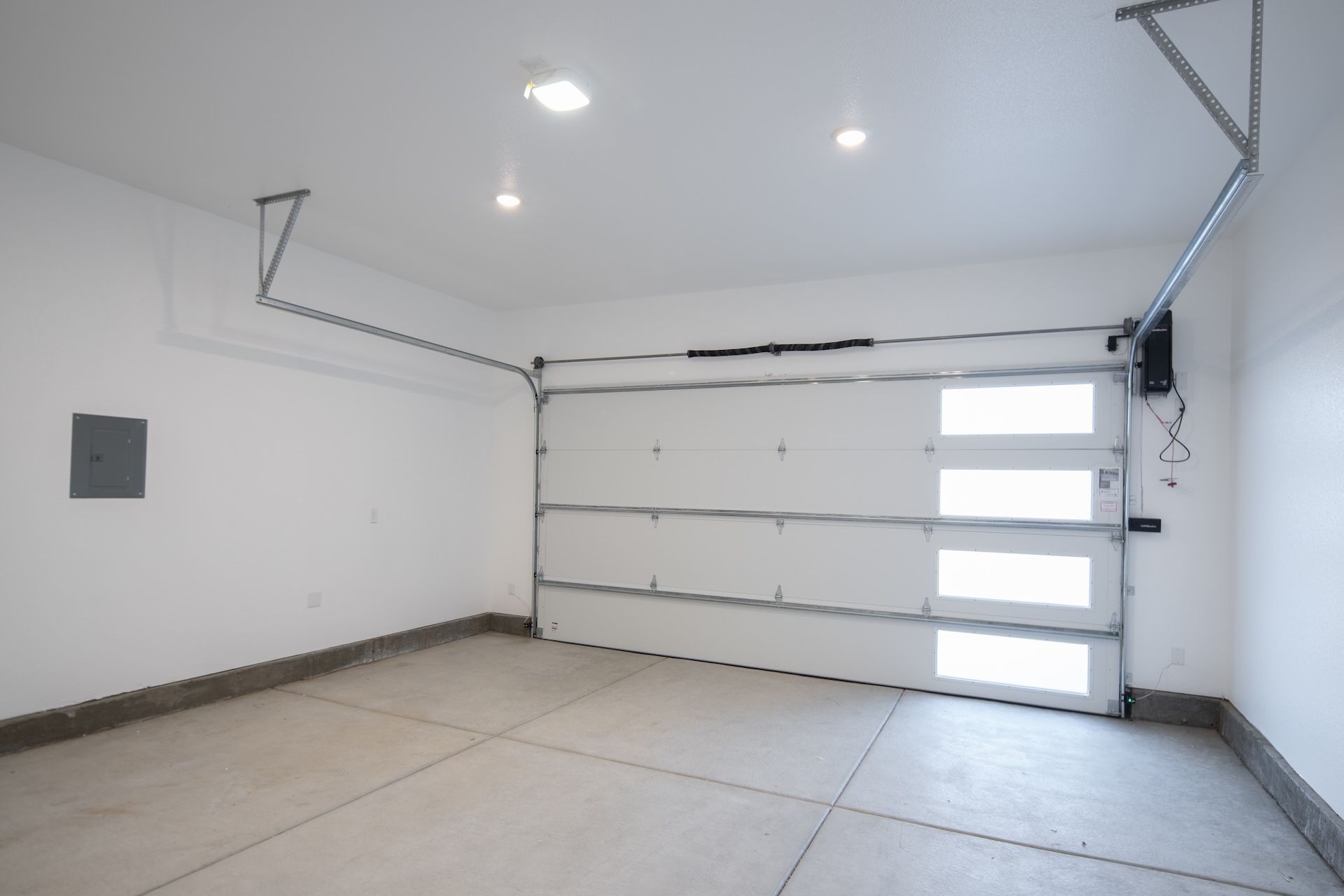 2-Car Garage
