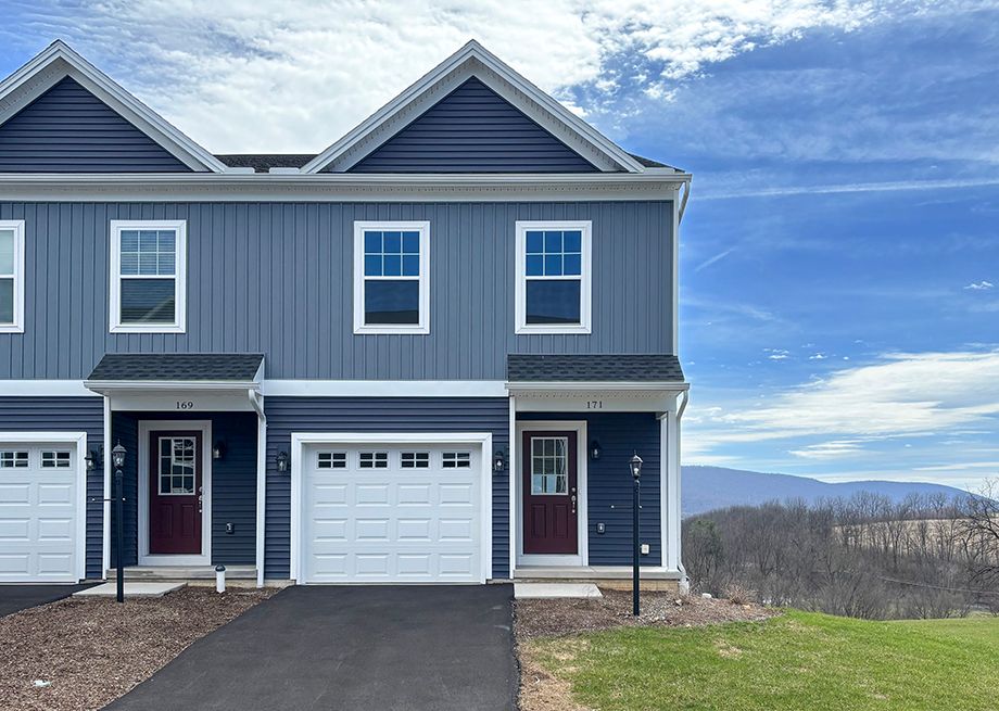 Steadfield - Steeplechase Townhomes: Pleasant Gap, Pennsylvania - S&A Homes