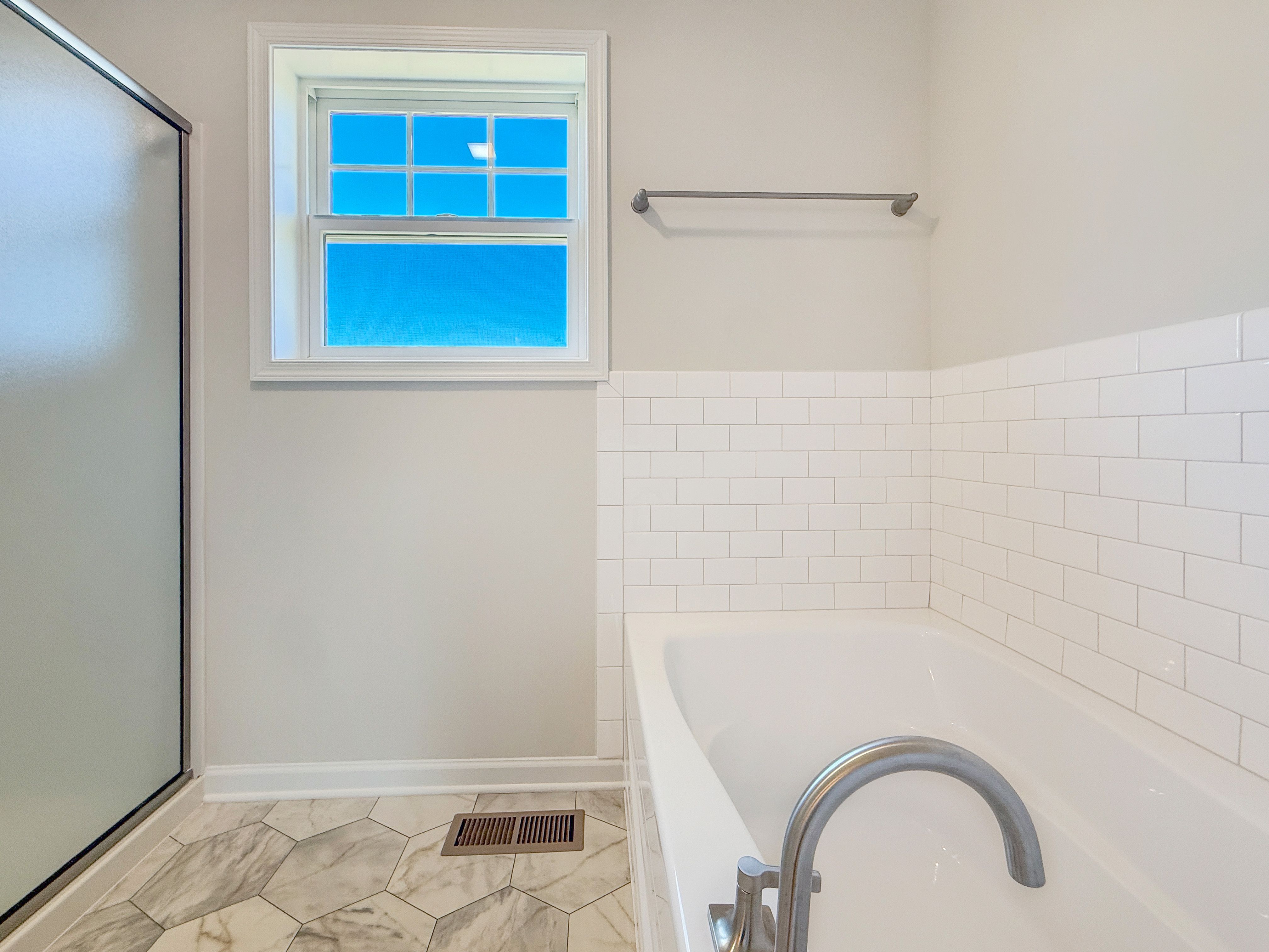 Greenwood C | Owner's Bath