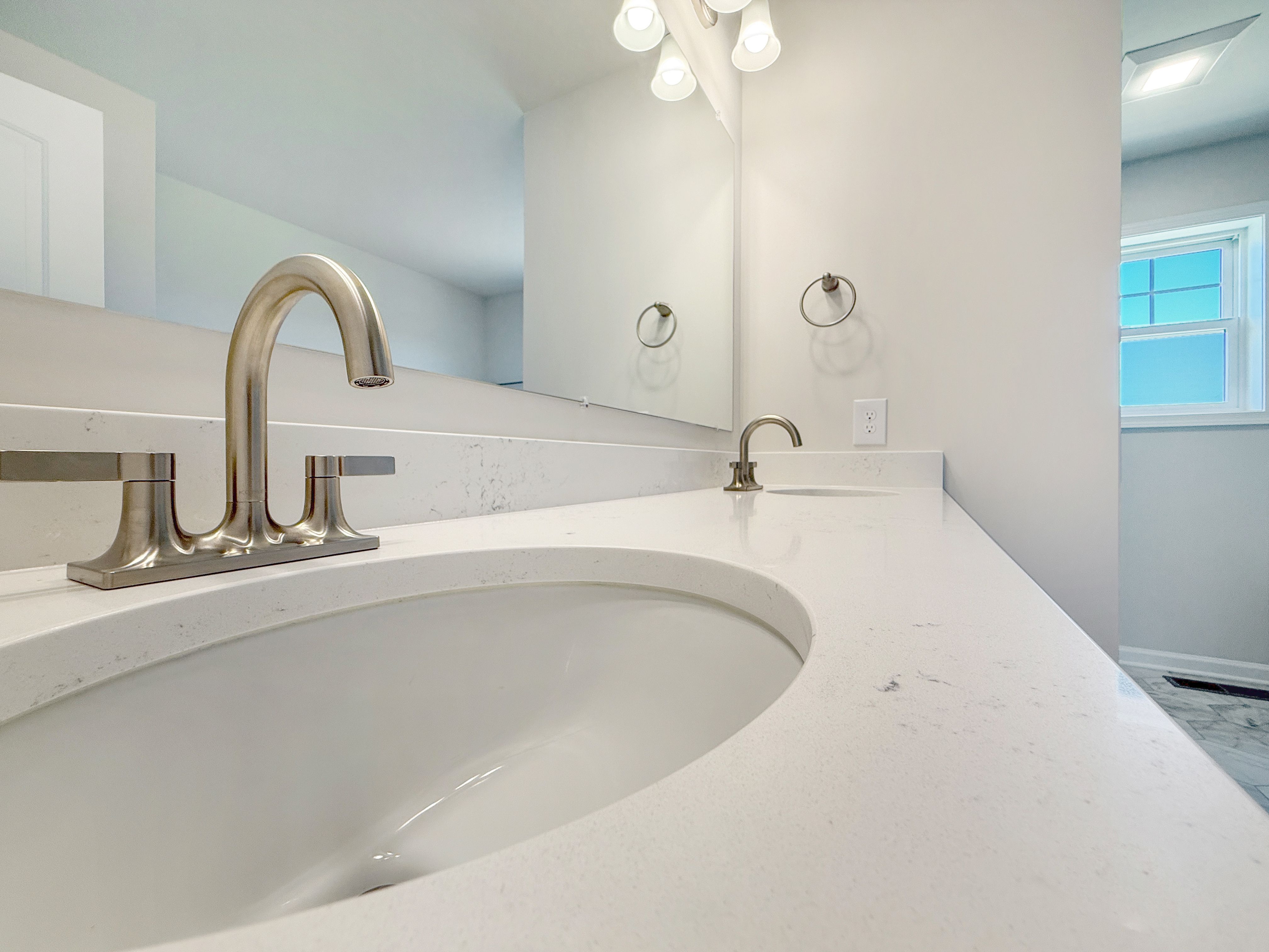 Greenwood C | Owner's Bath