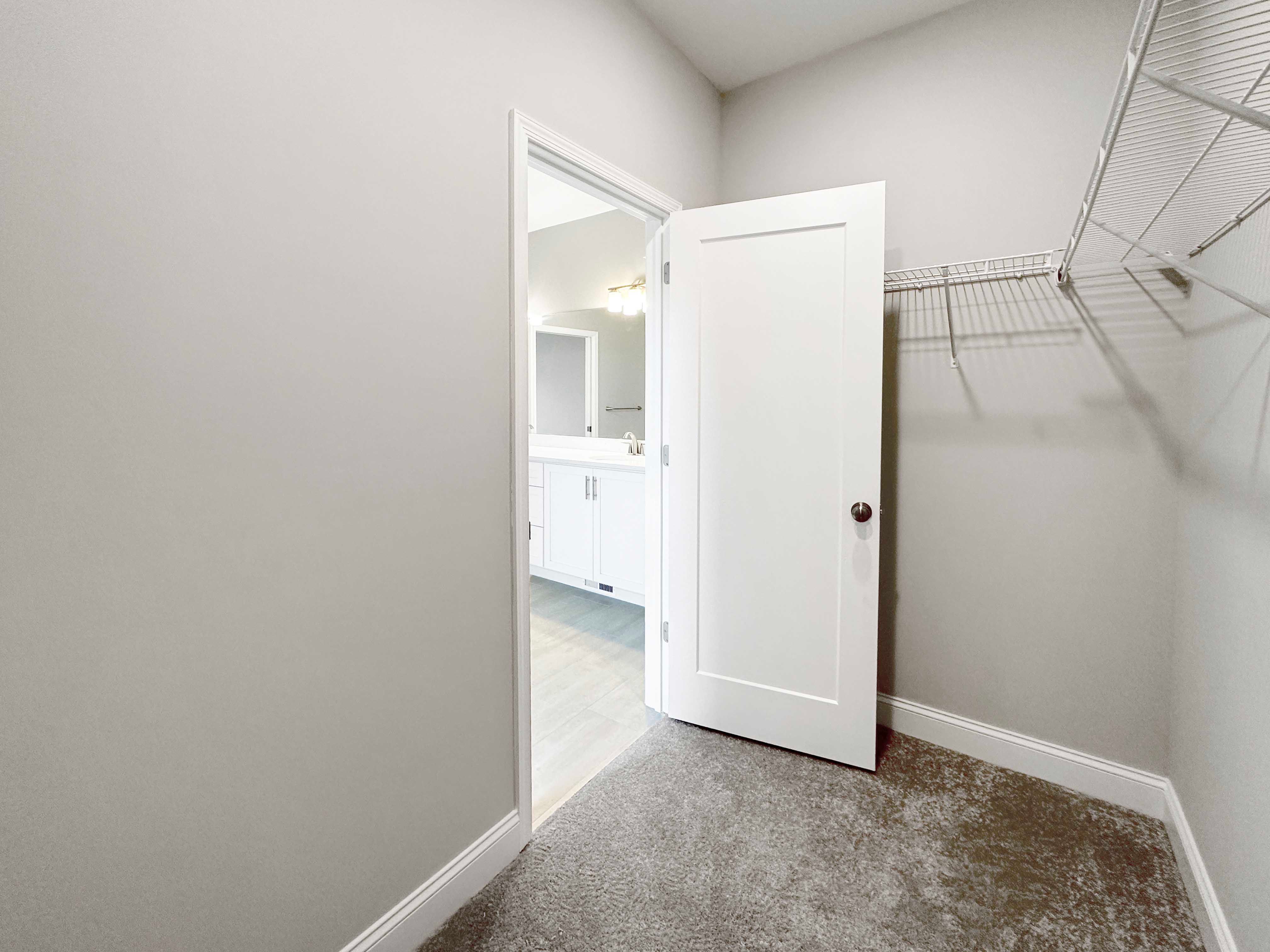 Camden-Owners-Closet-1