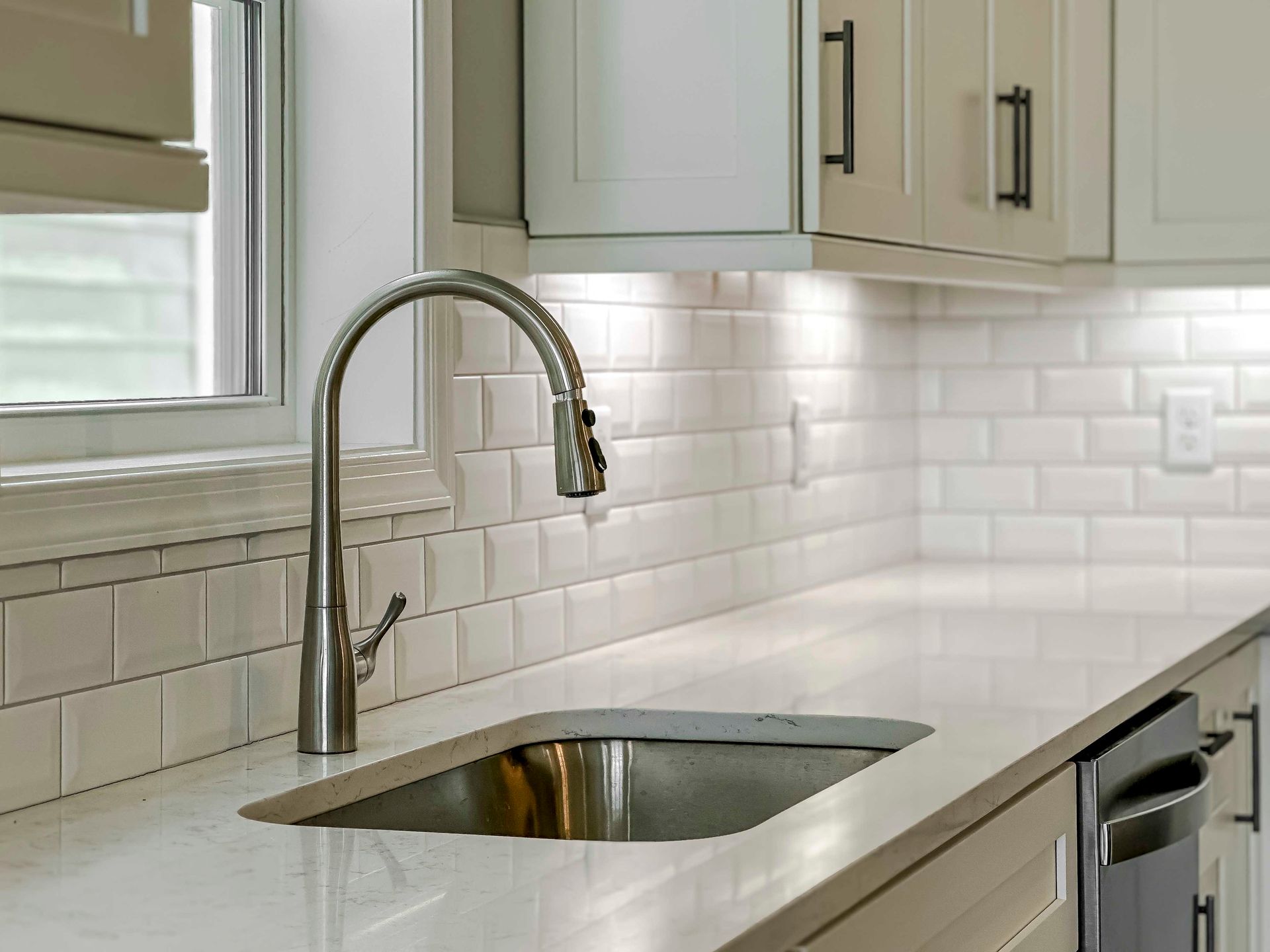 Chatham Kitchen - Quartz with Undermount Sink 2