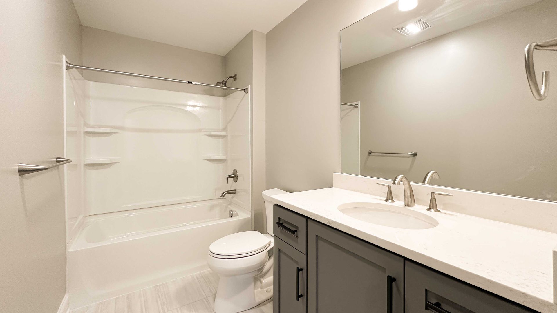 Chatham 2nd Floor - Bath 3