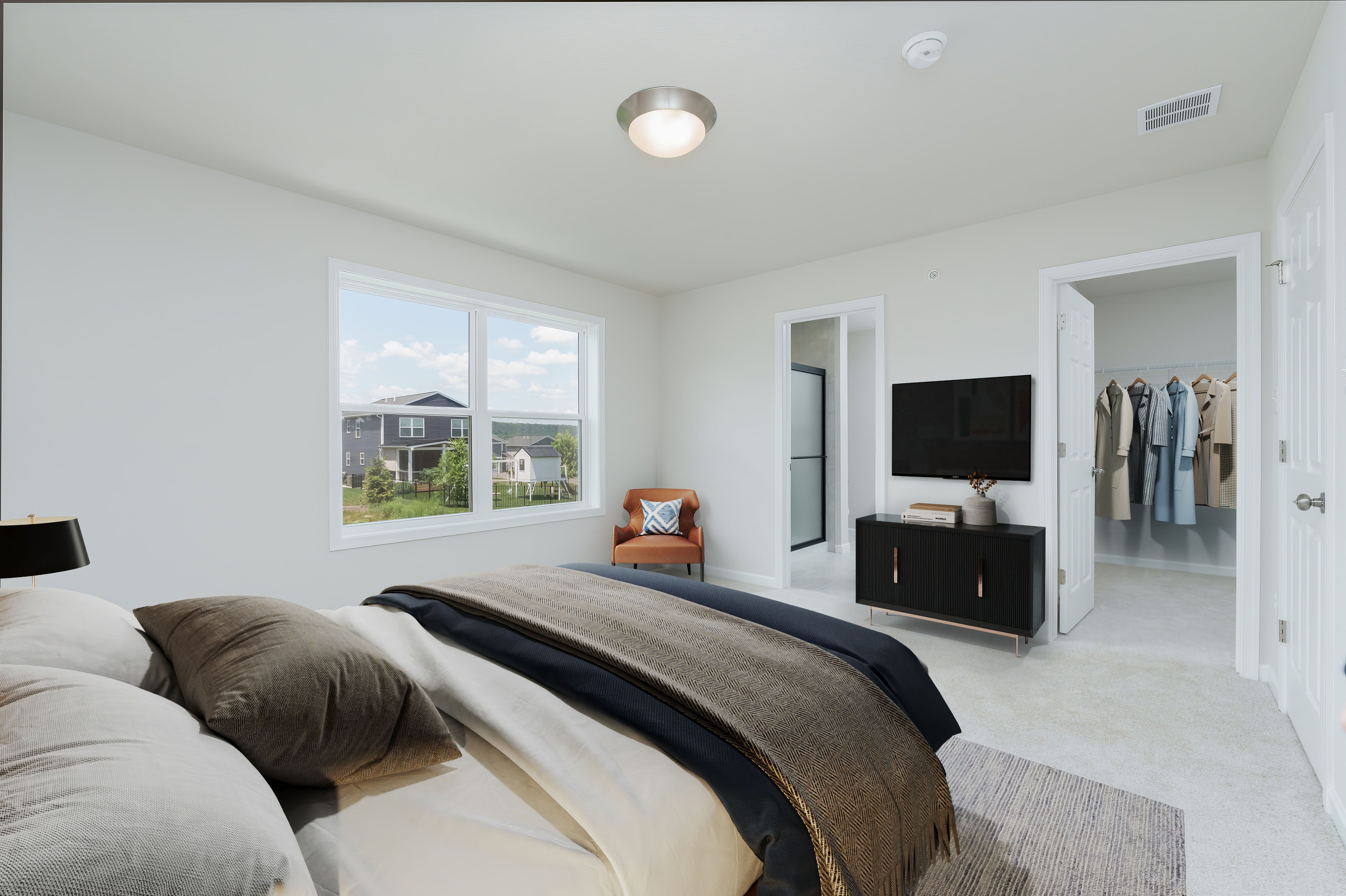 Woodfield-GP127-Owner-Bdrm-1-VS