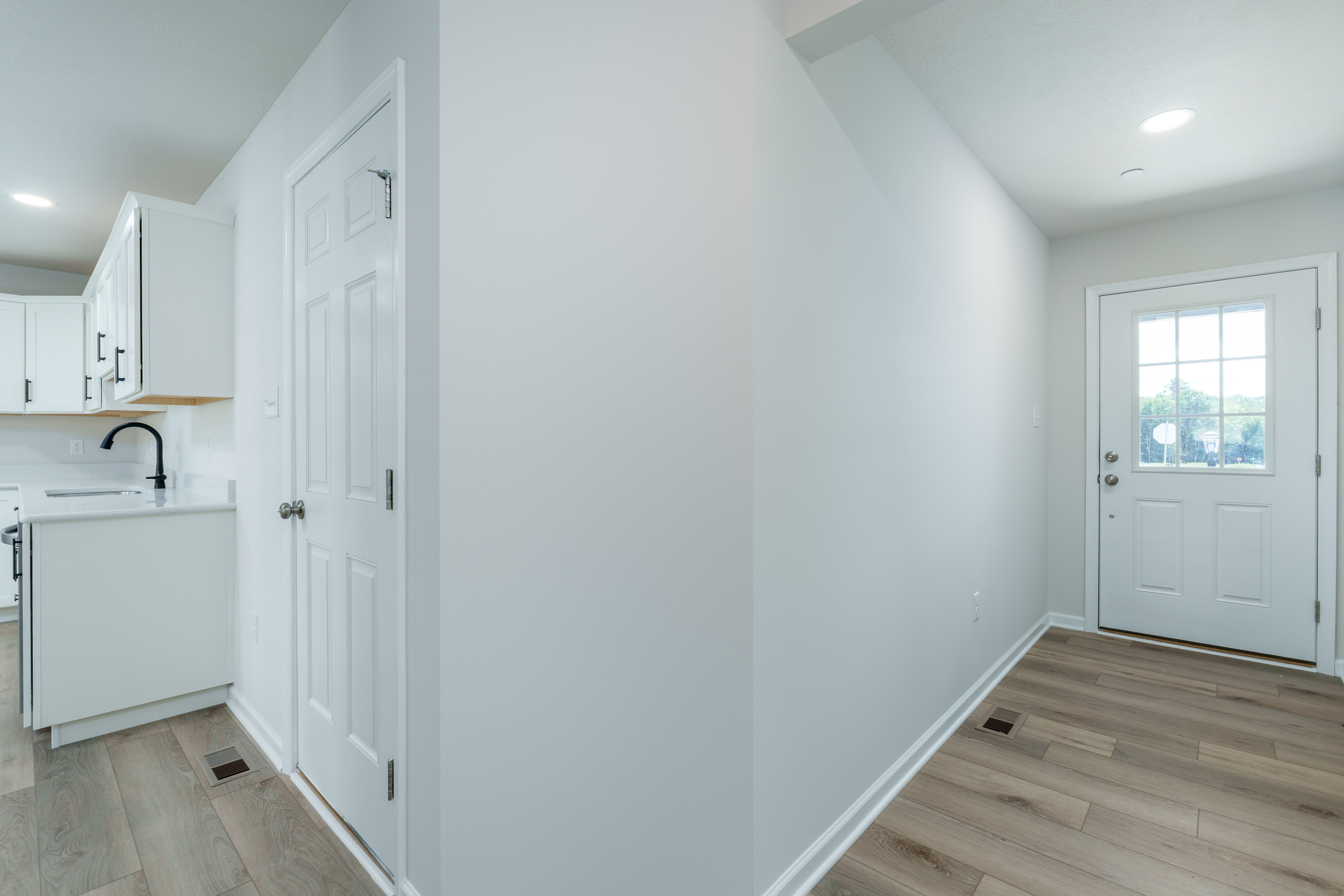 Woodfield-GP127-155-JackPine-Foyer-2