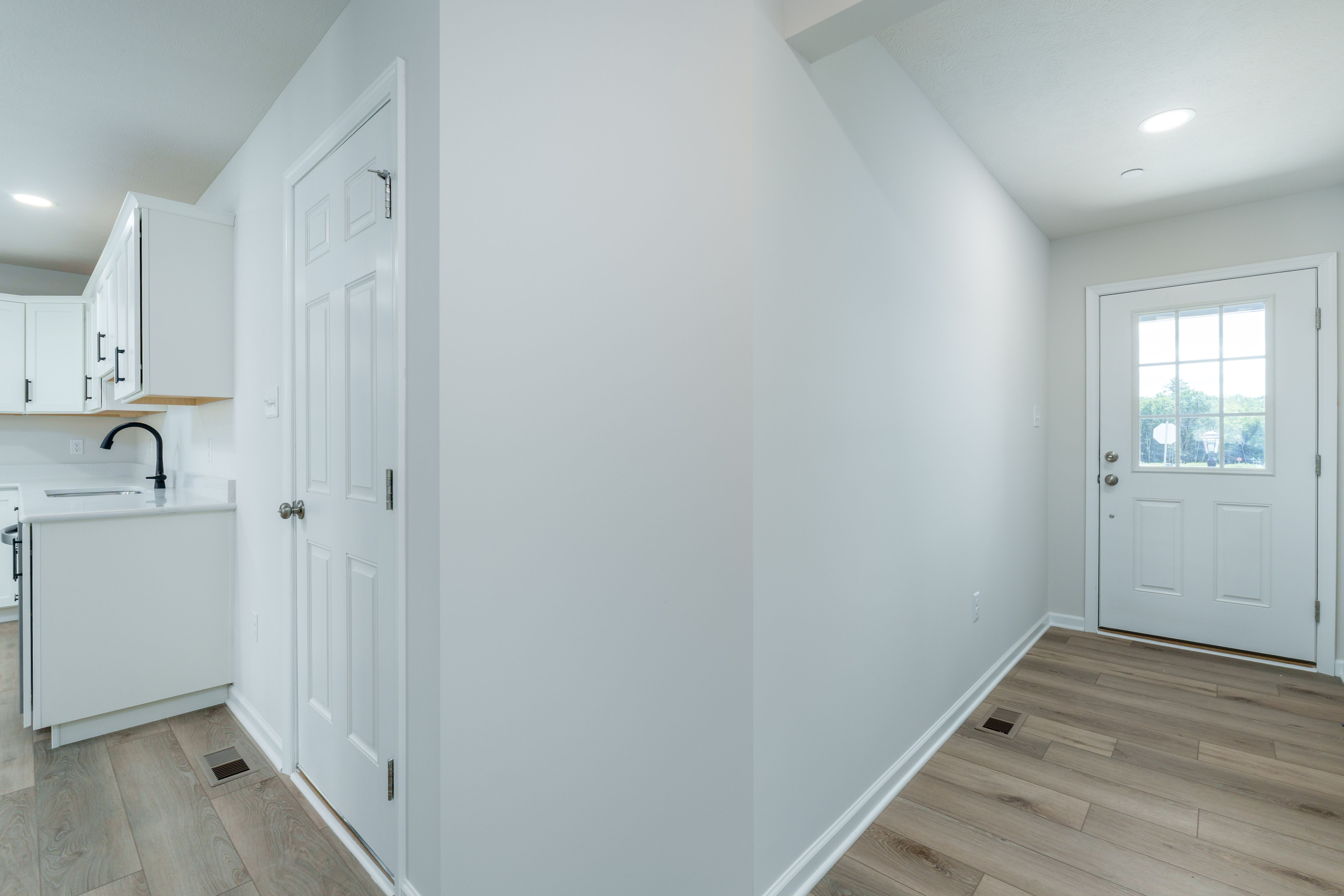 Woodfield-GP127-155-JackPine-Foyer-2