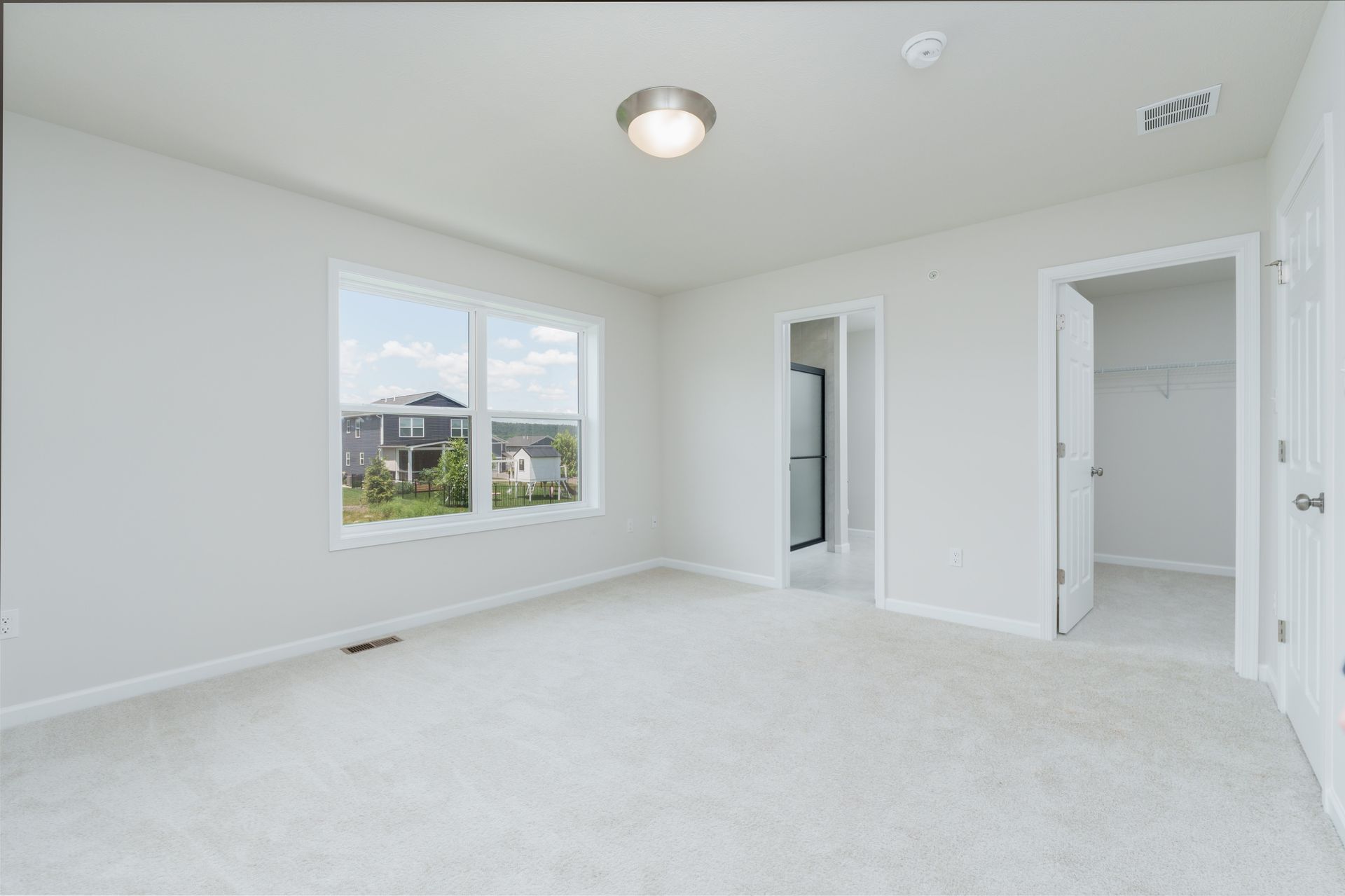 Woodfield-GP127-155-JackPine-Owners-Bedroom-2