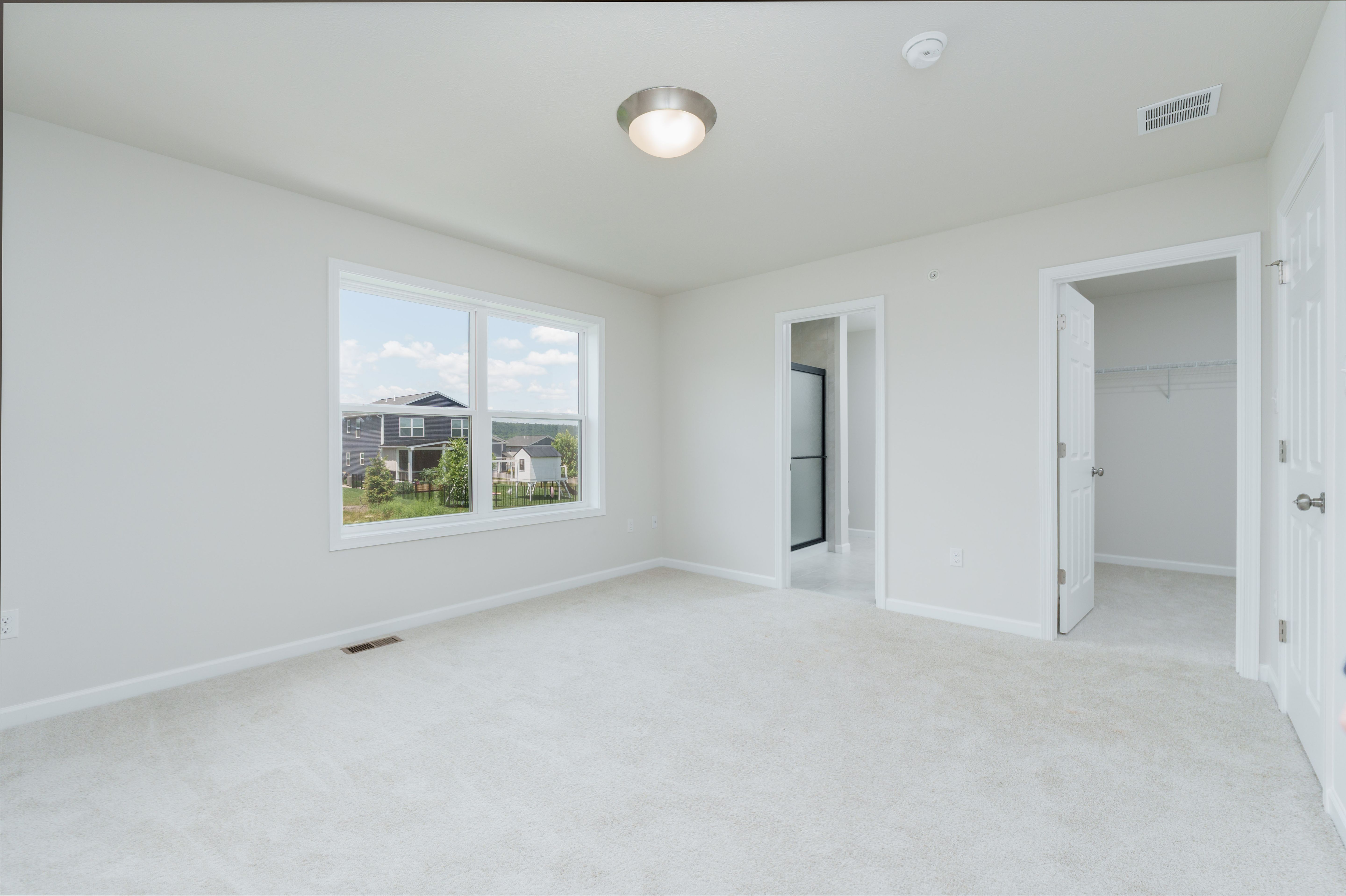 Woodfield-GP127-155-JackPine-Owners-Bedroom-2