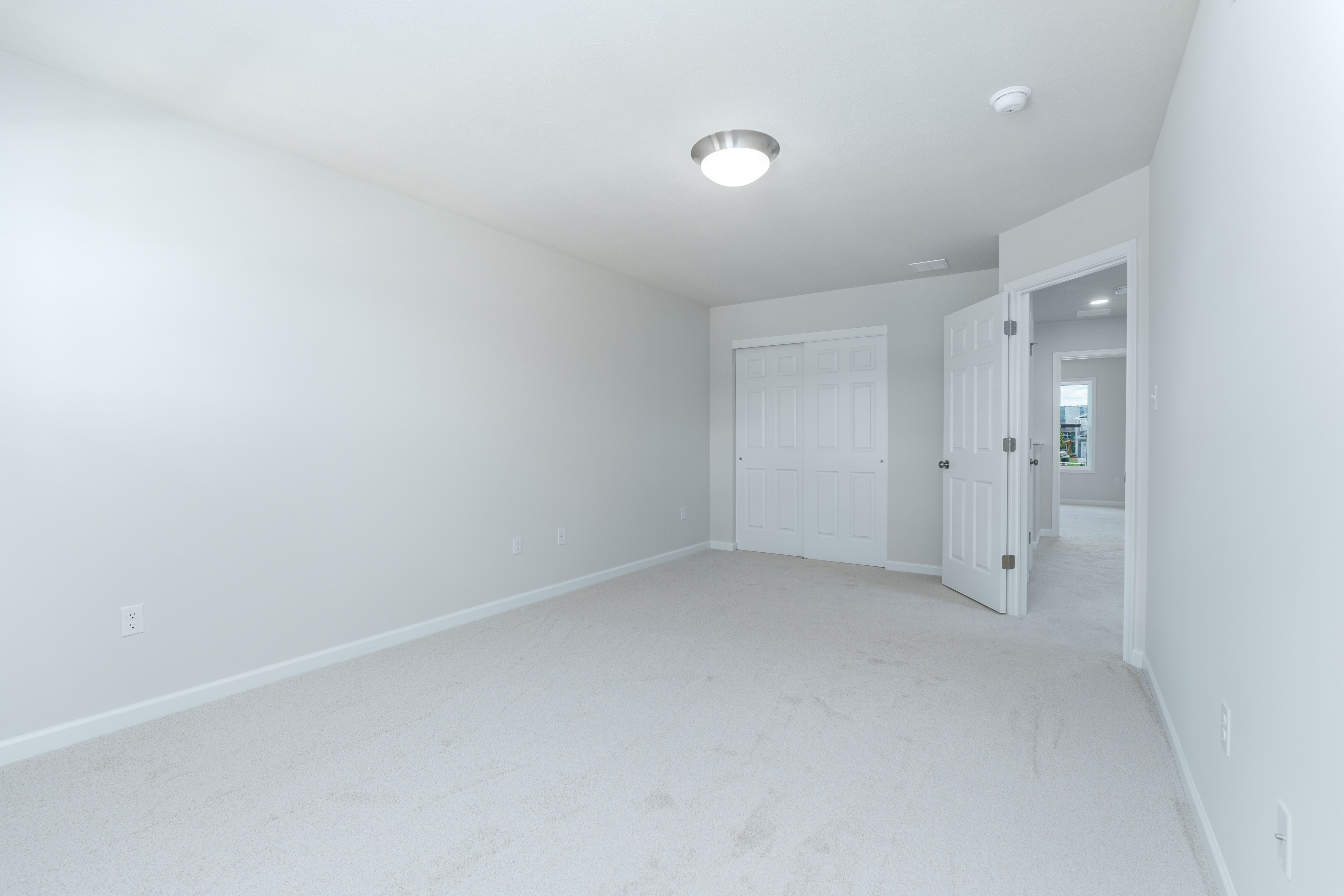 Woodfield-GP127-155-JackPine-Bedroom-2-2