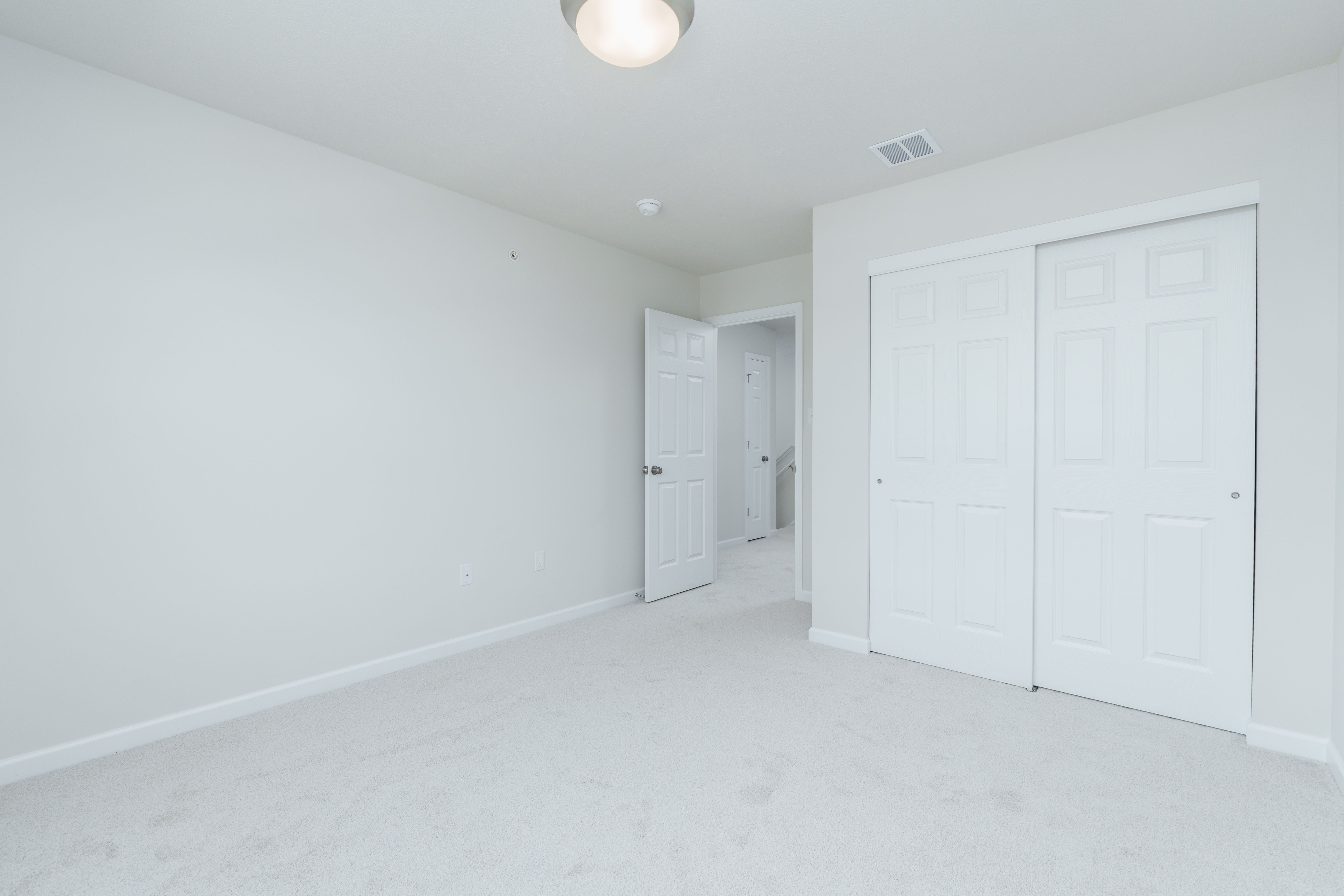 Woodfield-GP127-155-JackPine-Bedroom-3-2