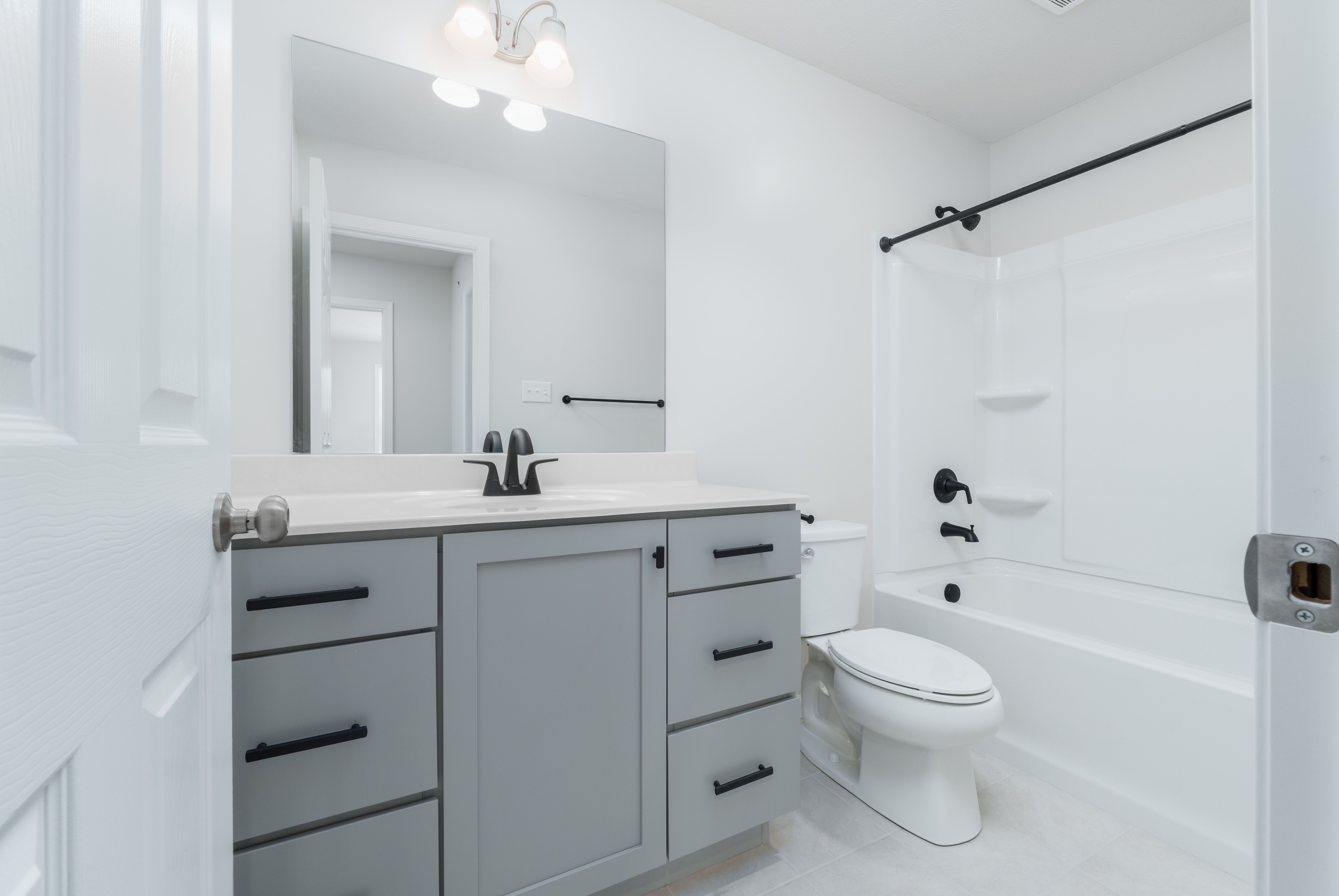 Woodfield-GP127-155-JackPine-Bath-2-1