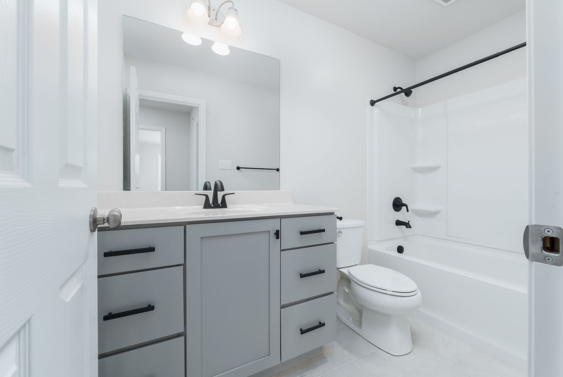 Woodfield-GP127-155-JackPine-Bath-2-1