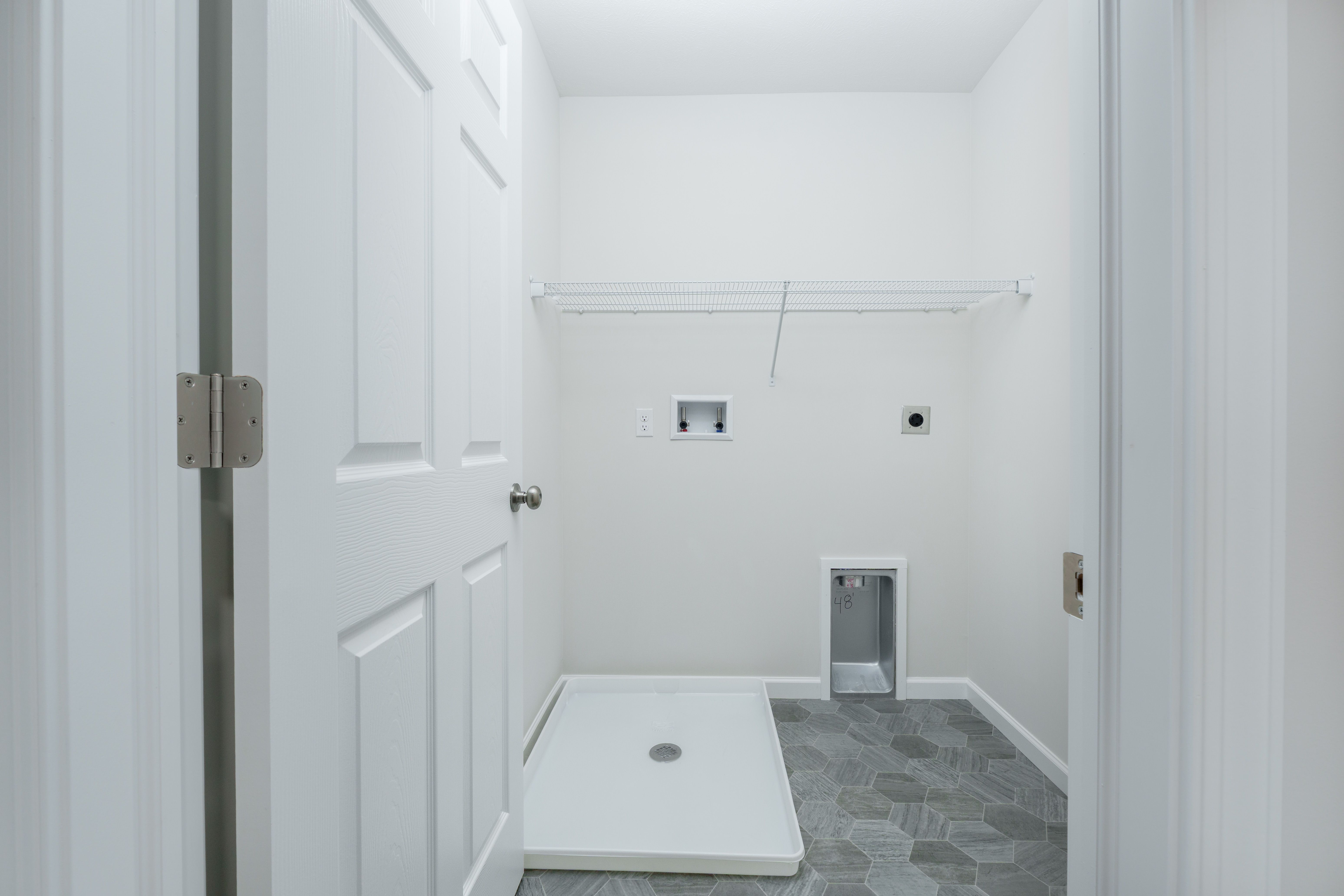 Woodfield-GP127-155-JackPine-Laundry-2