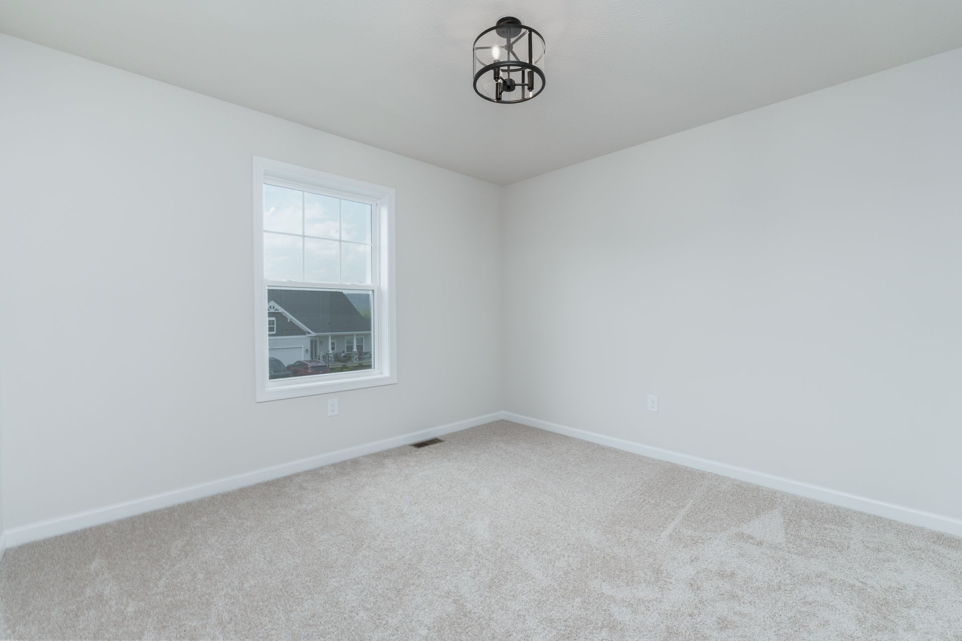 Monroe-B-GP212-Bedroom-2-1