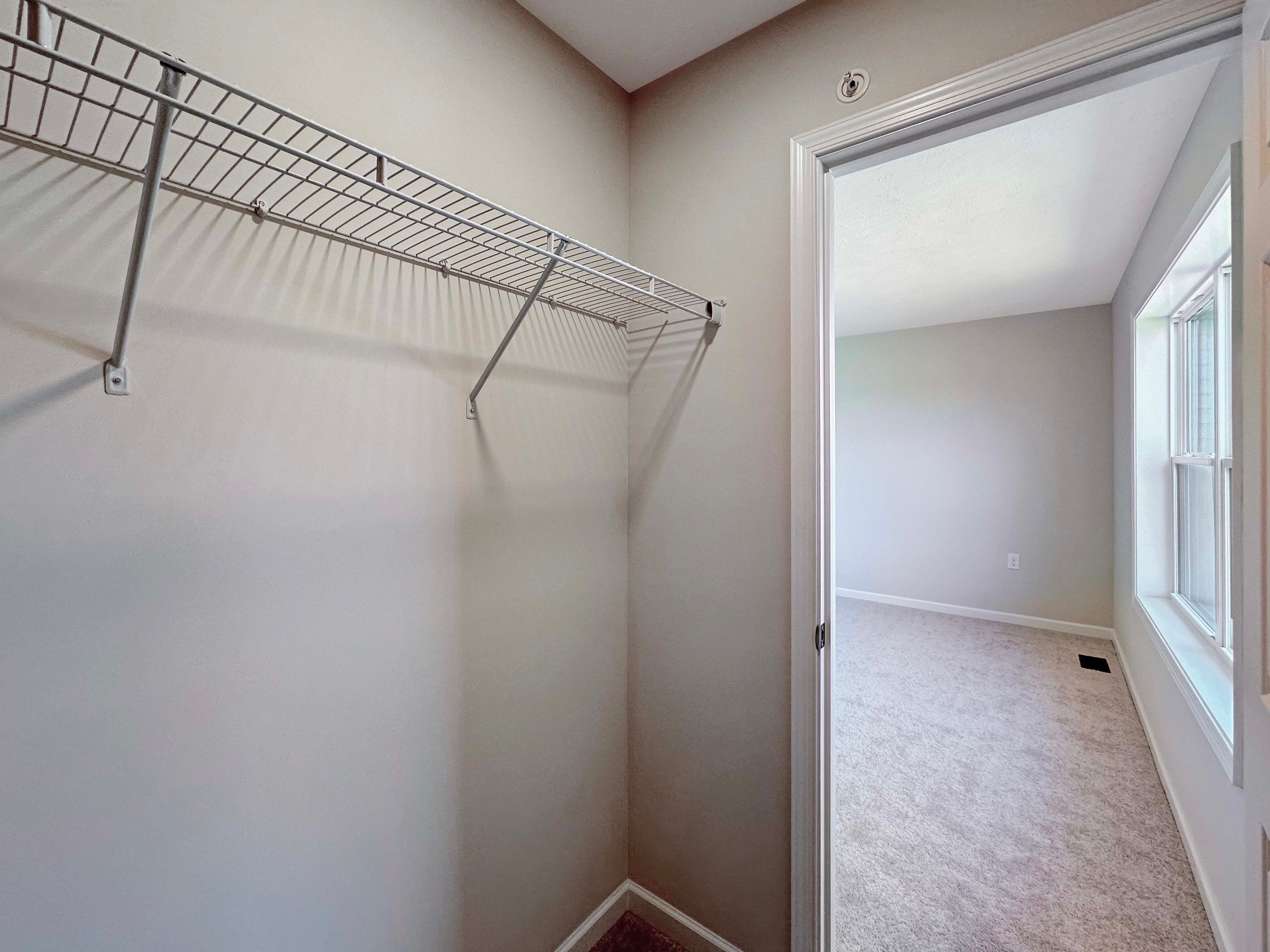 Redfield-Owners-Closet-1