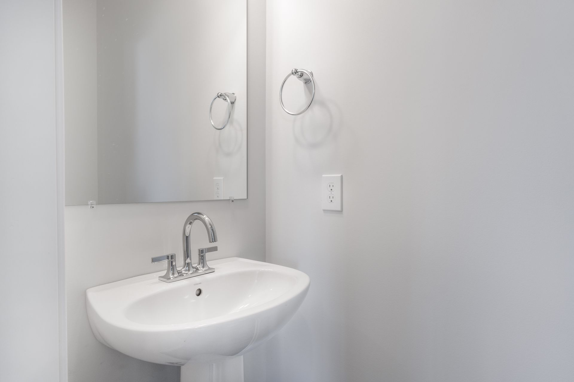 Chamberlain-A-Powder-Room-1