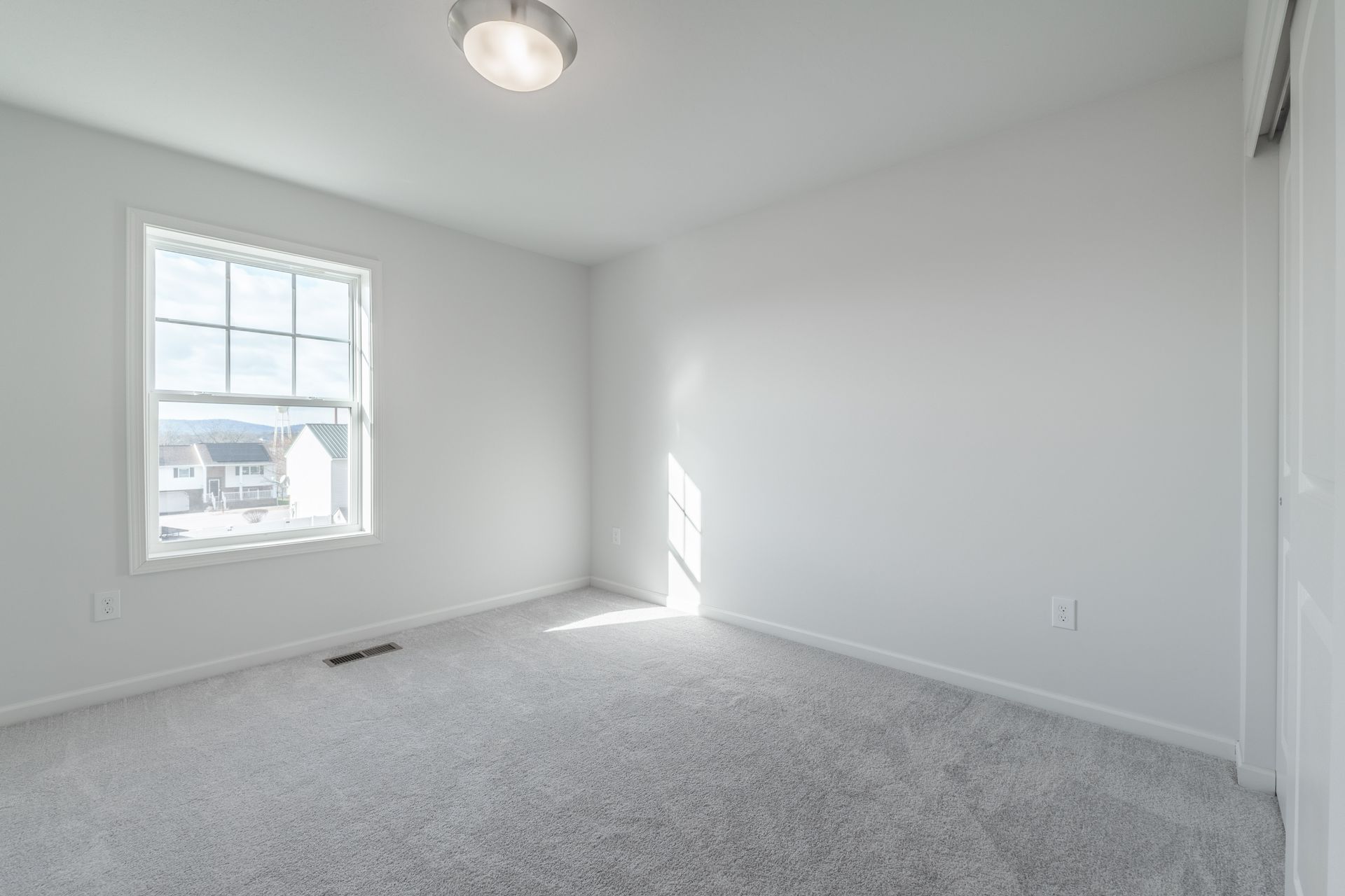 Chamberlain-A-Bedroom-3-1-Edit