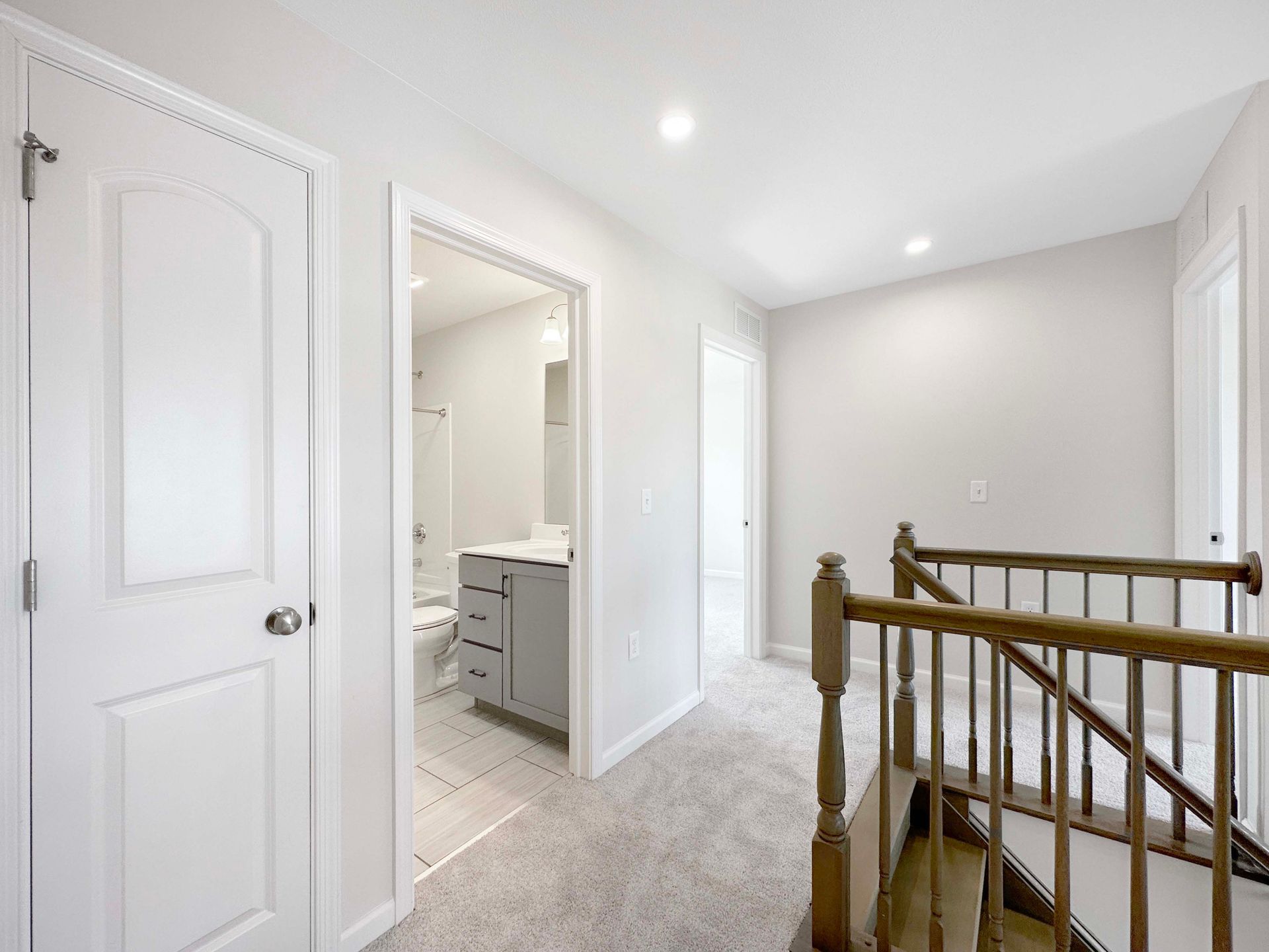 Greenwood-C-Upstairs-Hall