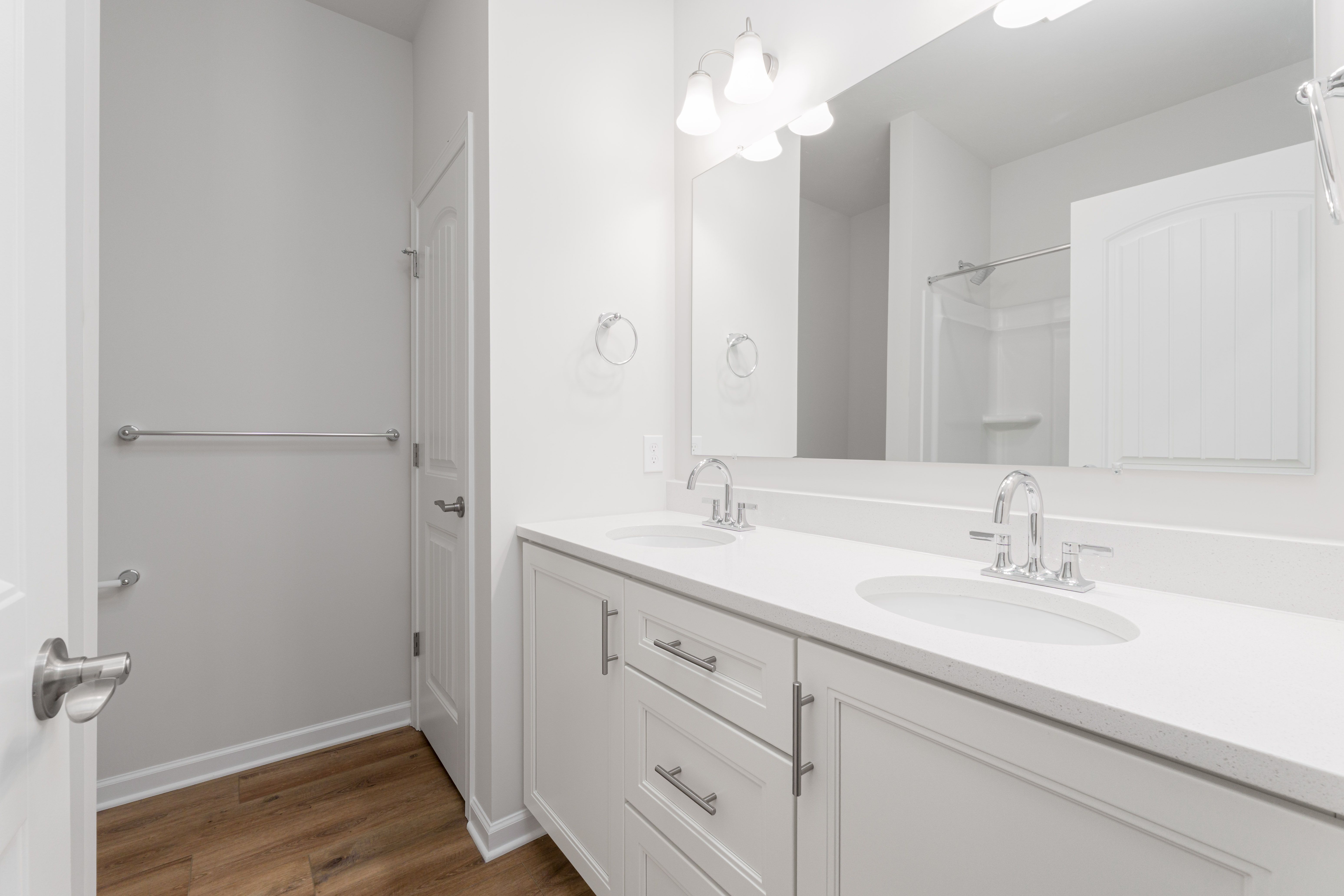 Aspen-C-AV39-Bath-2-1