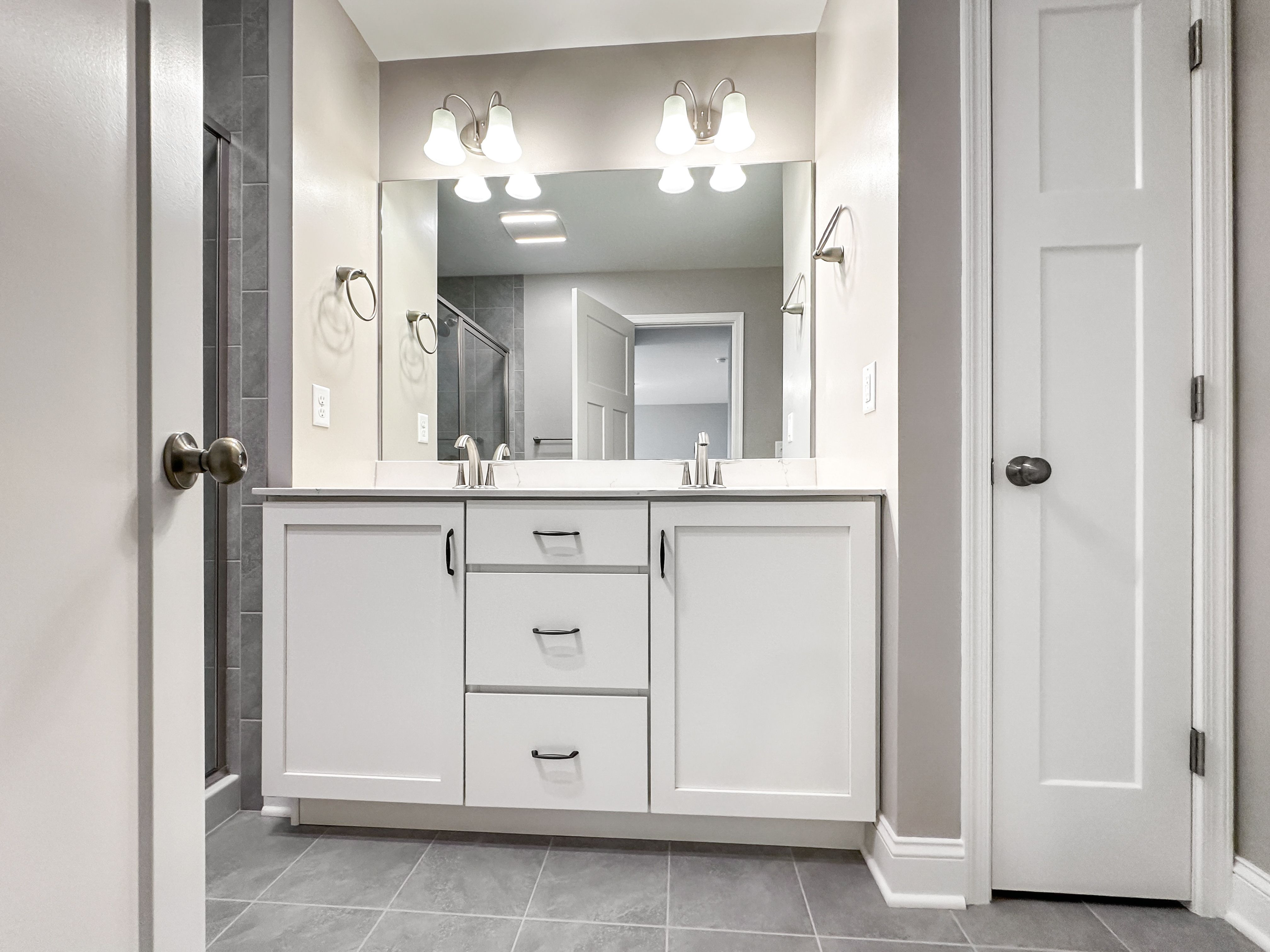 Fairmont-B-Owners-Bath-1