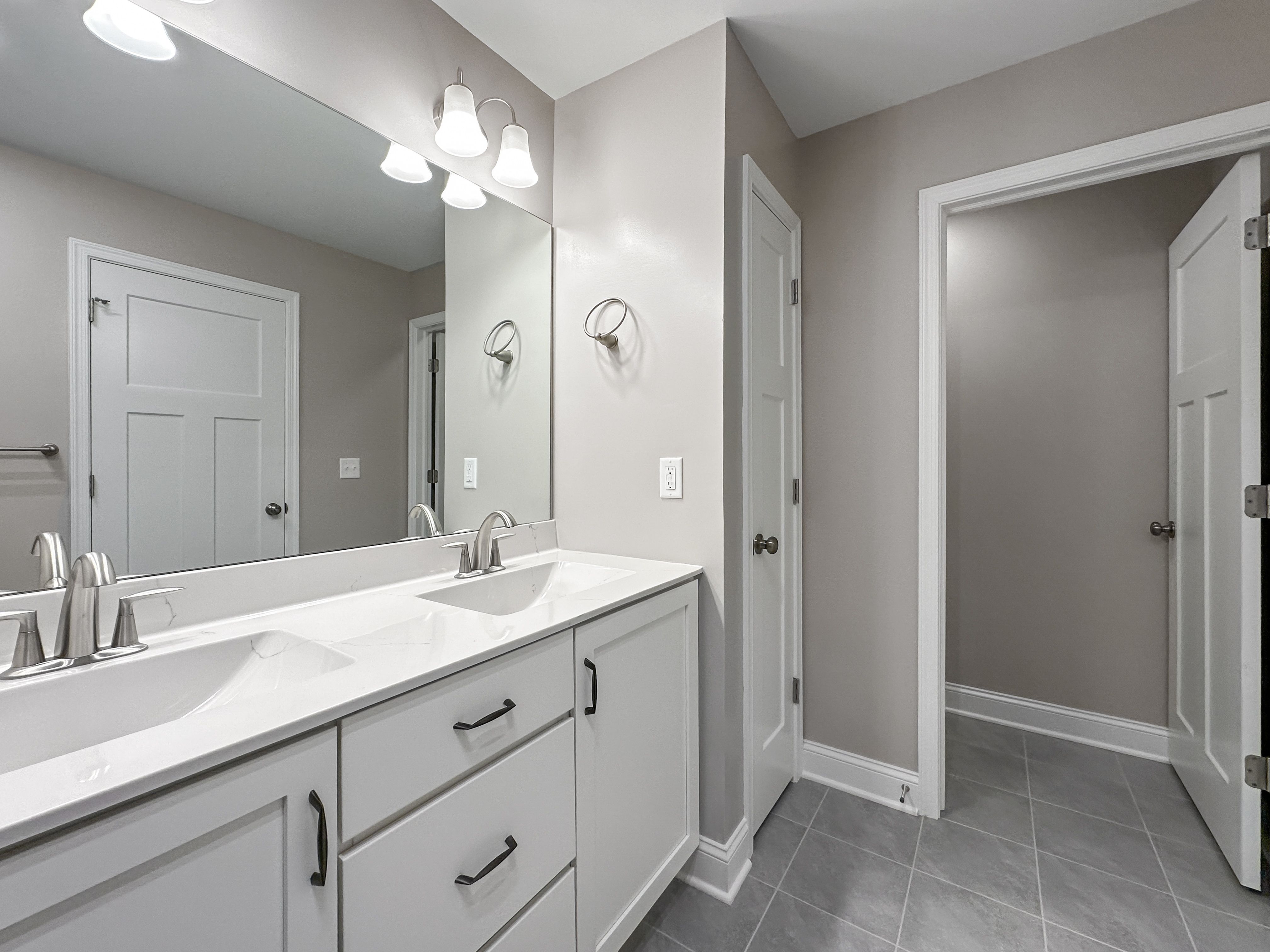 Fairmont-B-Owners-Bath-4