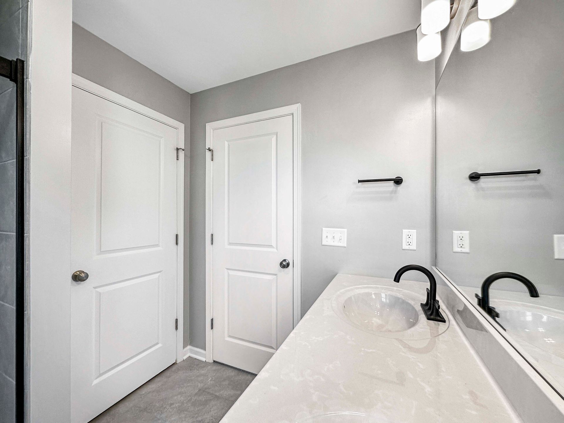 Hampton-B-Owners-Bath-3