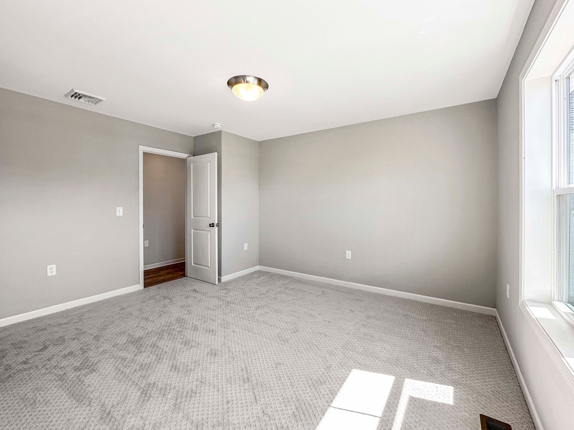 Hampton-B-Bedroom-3.2