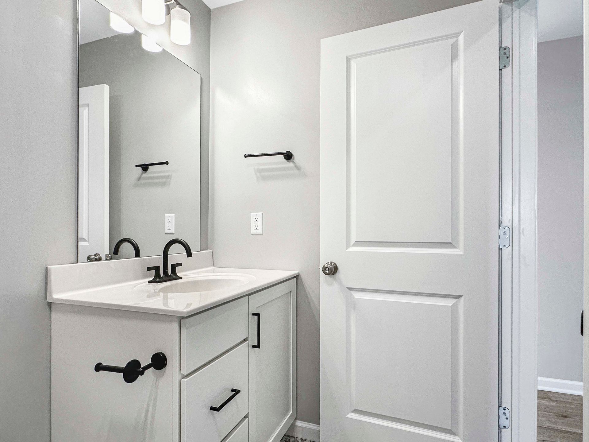 Hampton-B-Bath-2.1