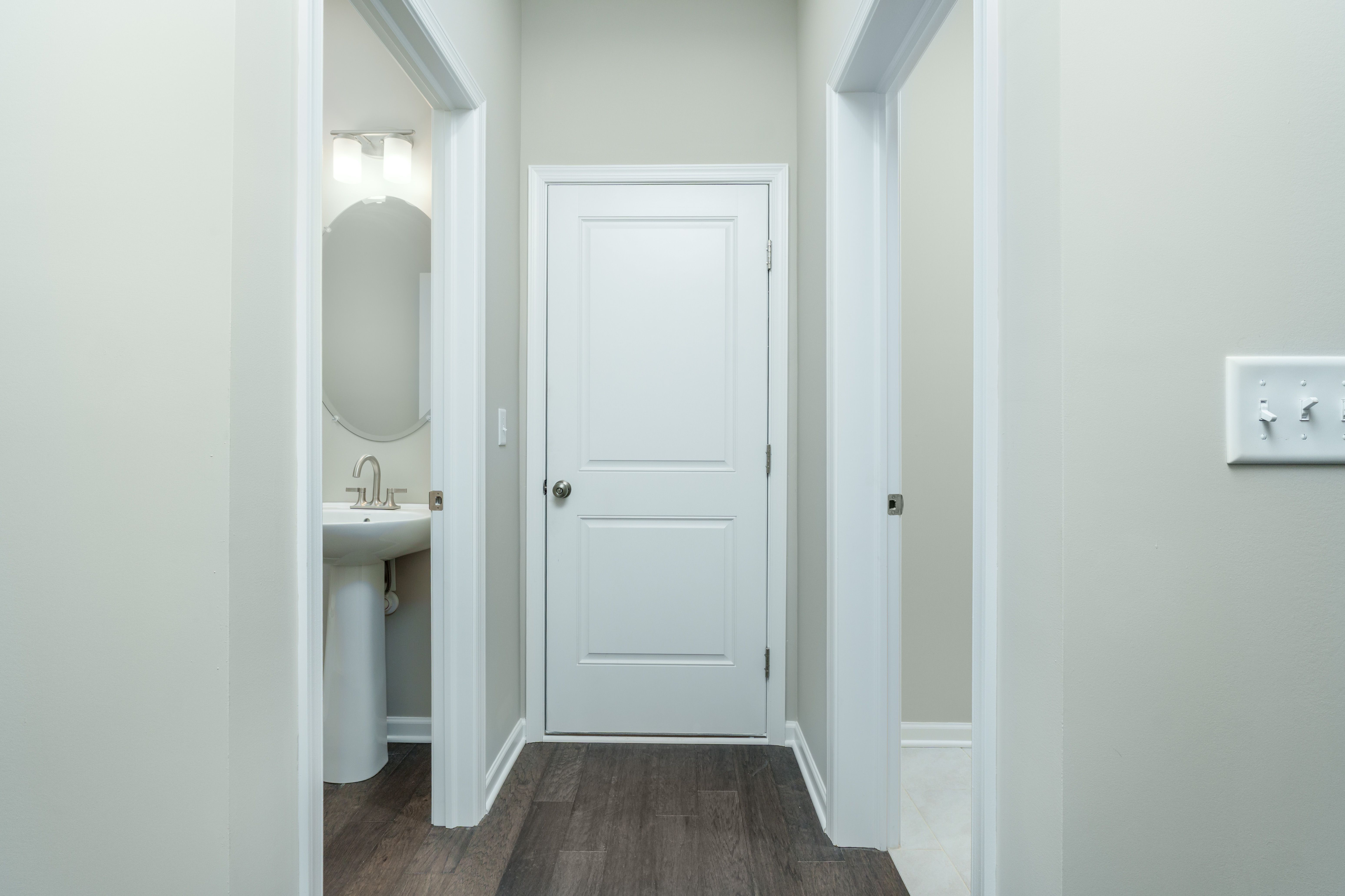 Charlotte-C-GP206-Lower-Hall-1
