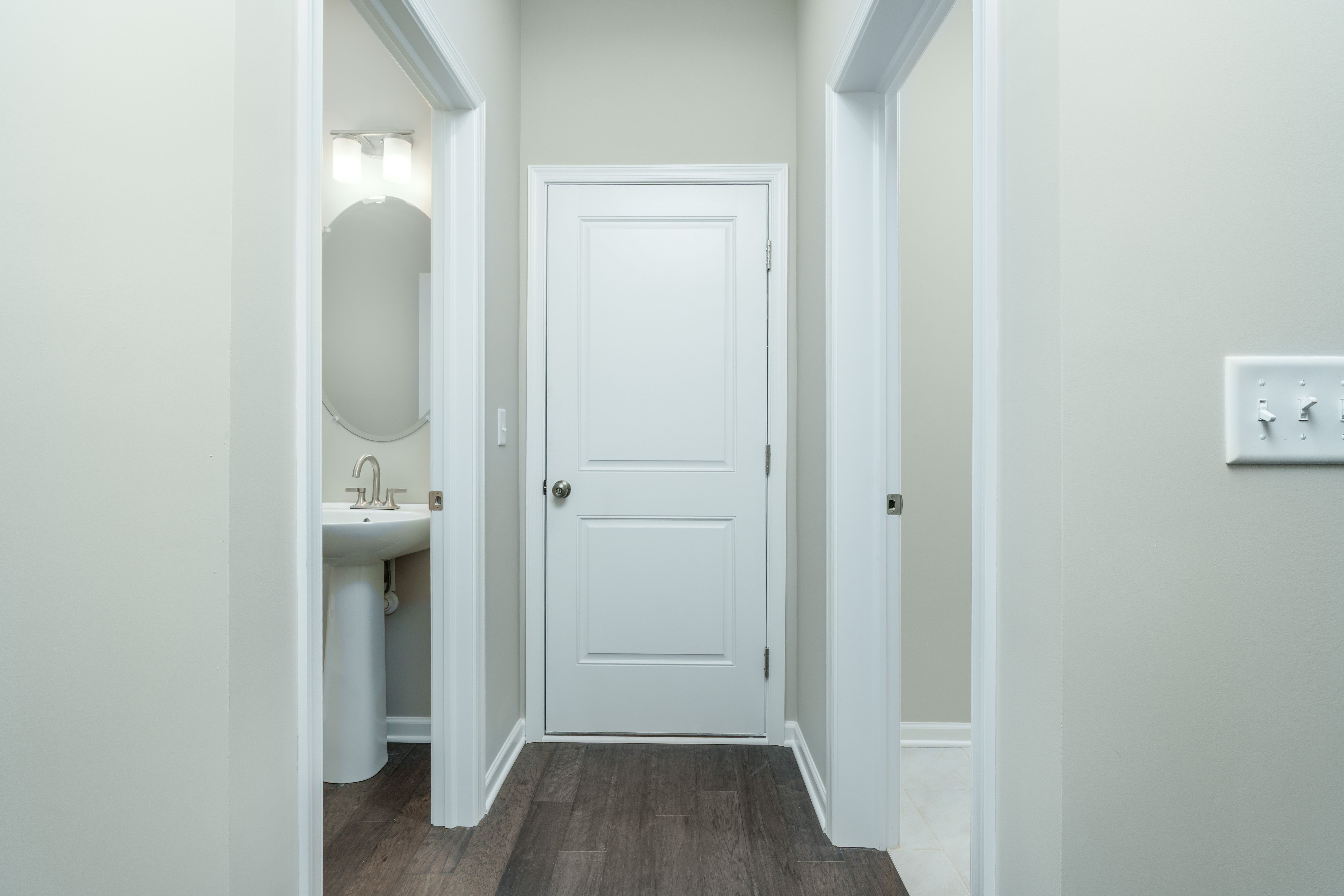 Charlotte-C-GP206-Lower-Hall-1