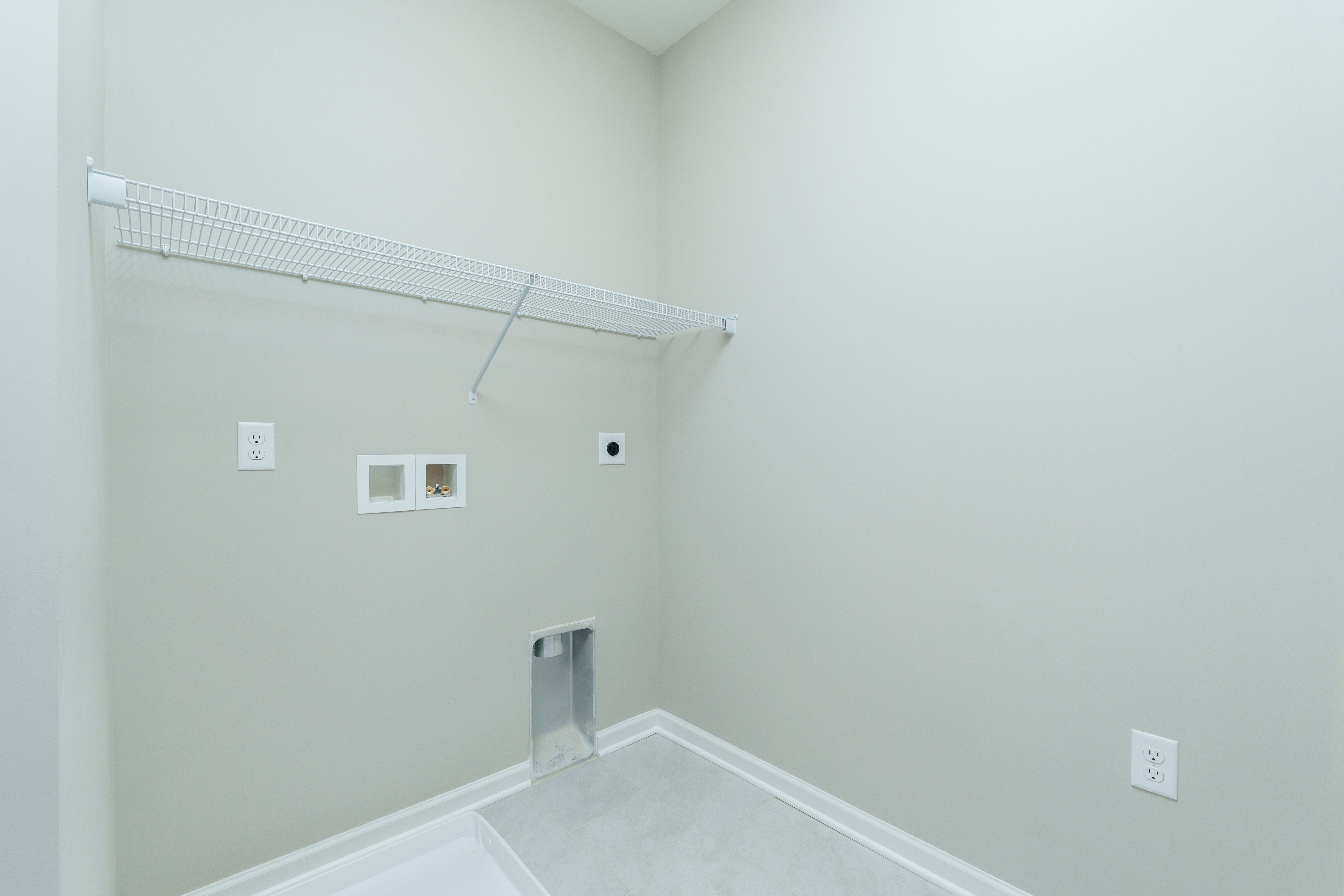 Charlotte-C-GP206-Laundry-1