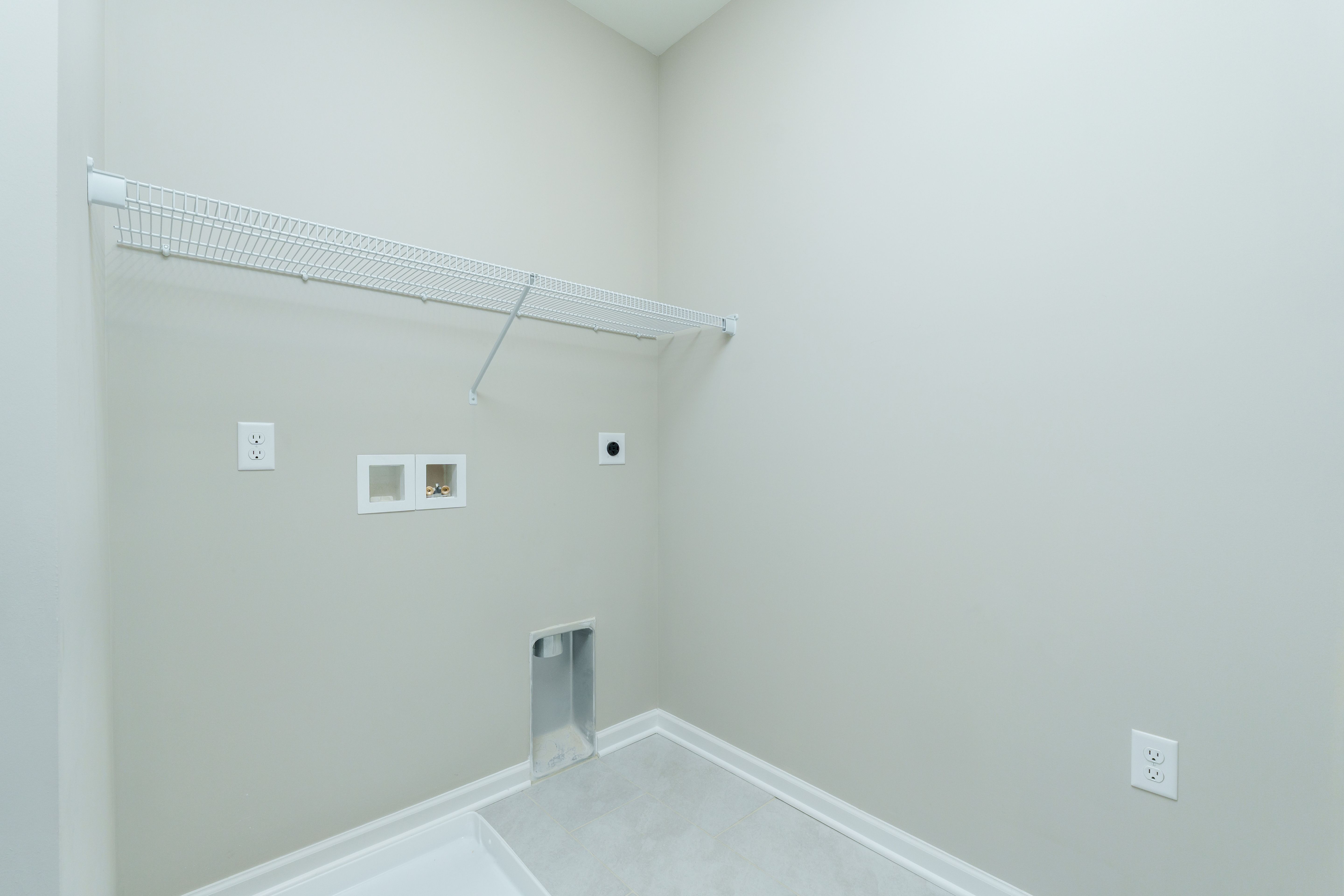 Charlotte-C-GP206-Laundry-1