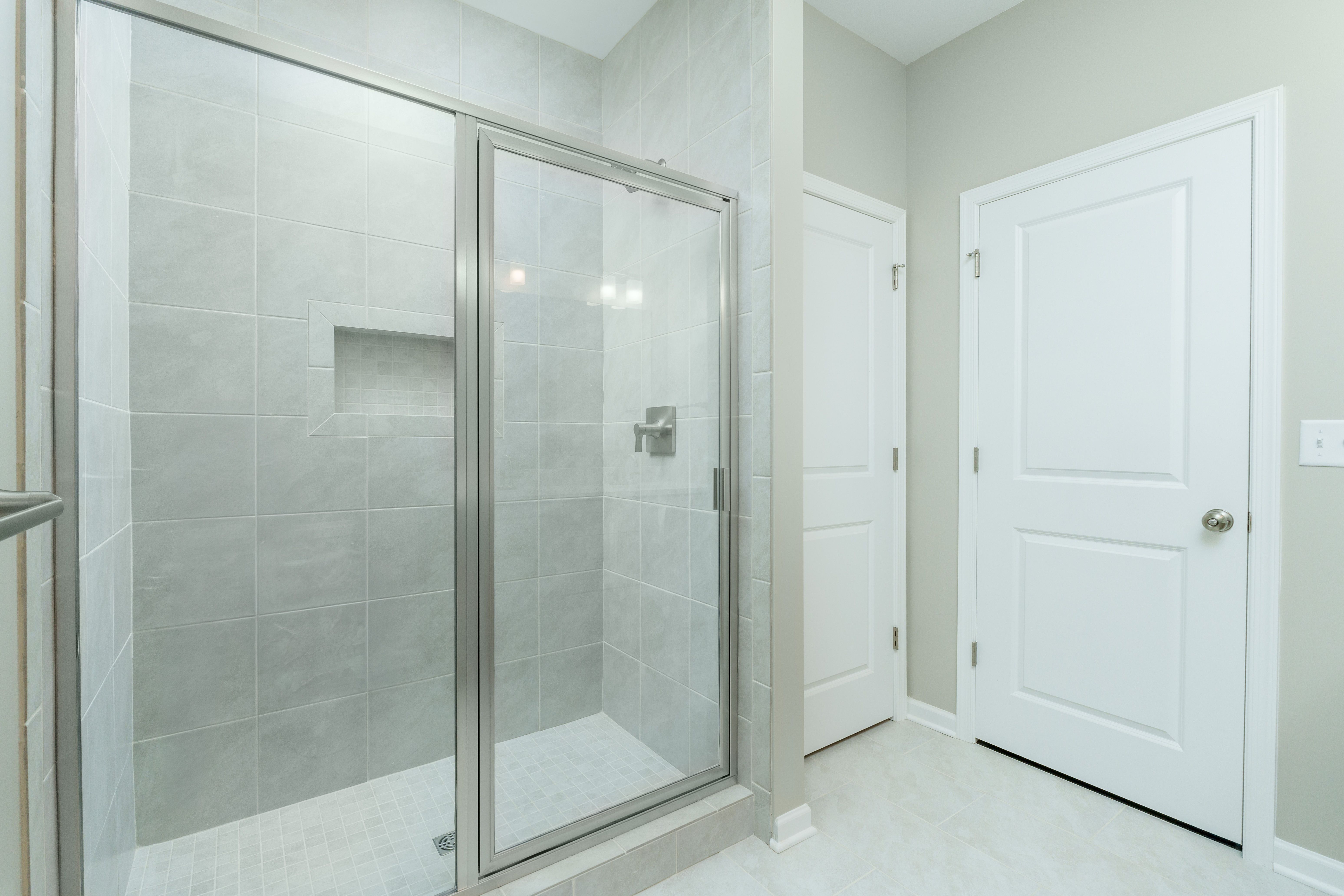 Charlotte-C-GP206-Owners-Bath-2