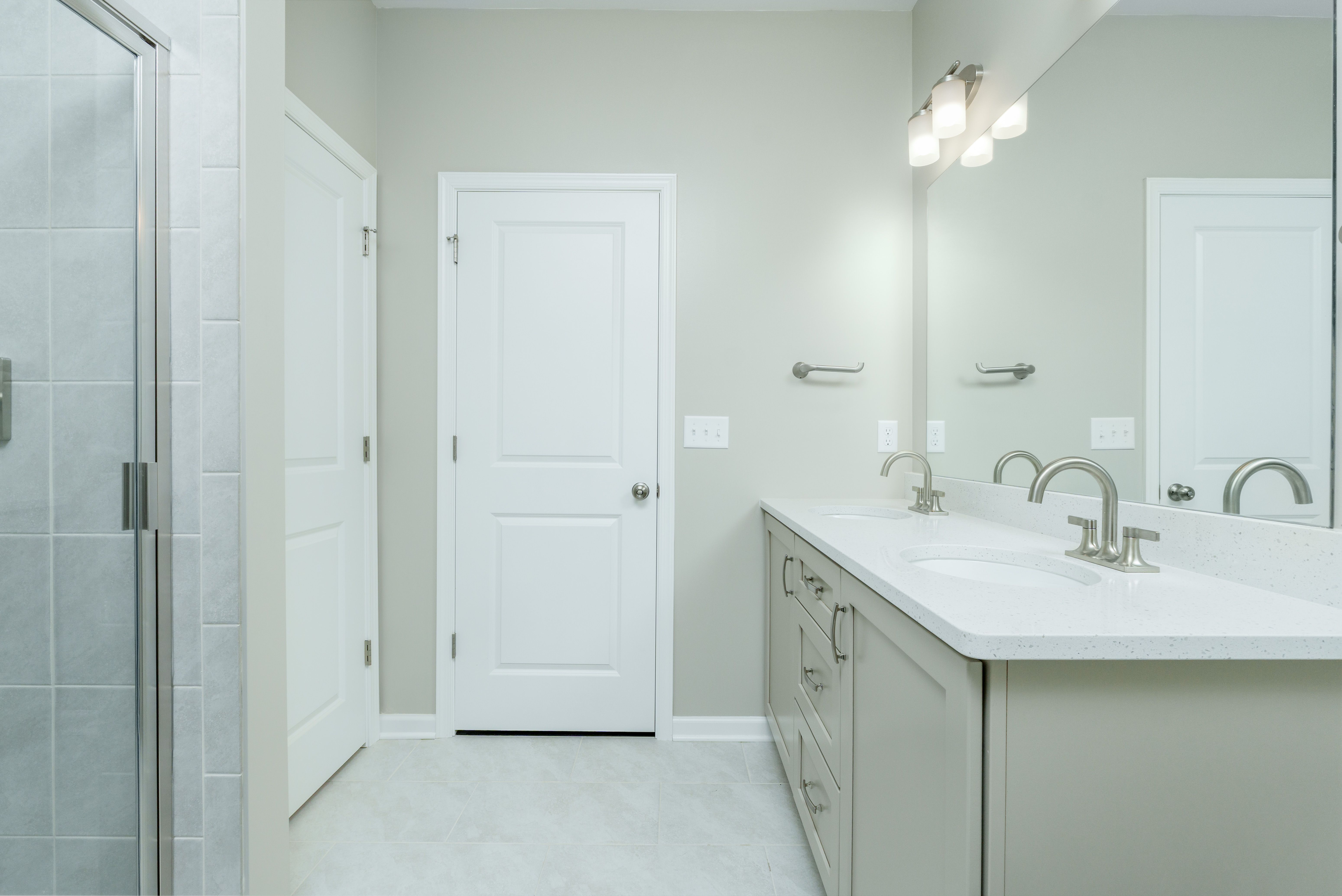 Charlotte-C-GP206-Owners-Bath-3