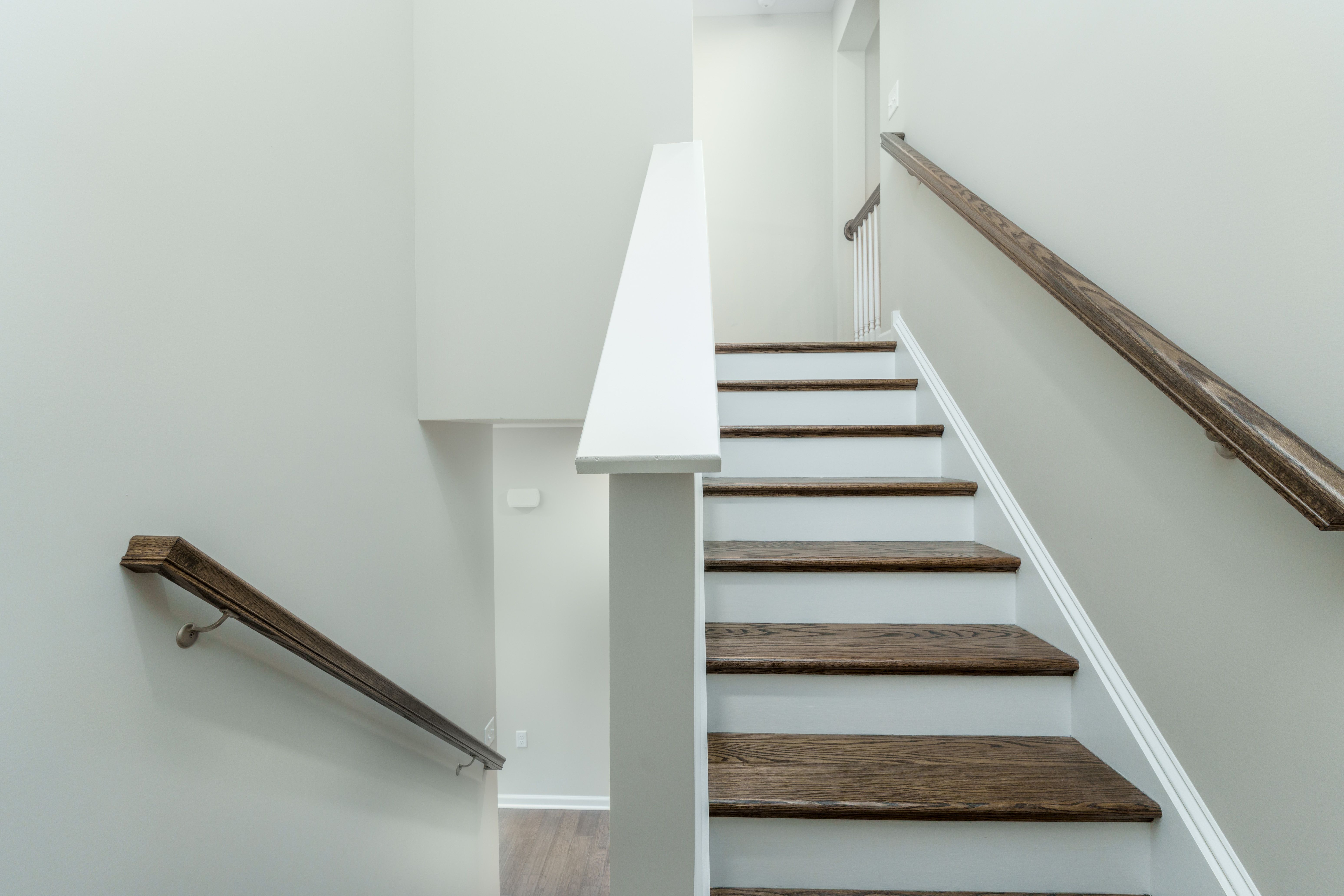 Charlotte-C-GP206-Stairs-1