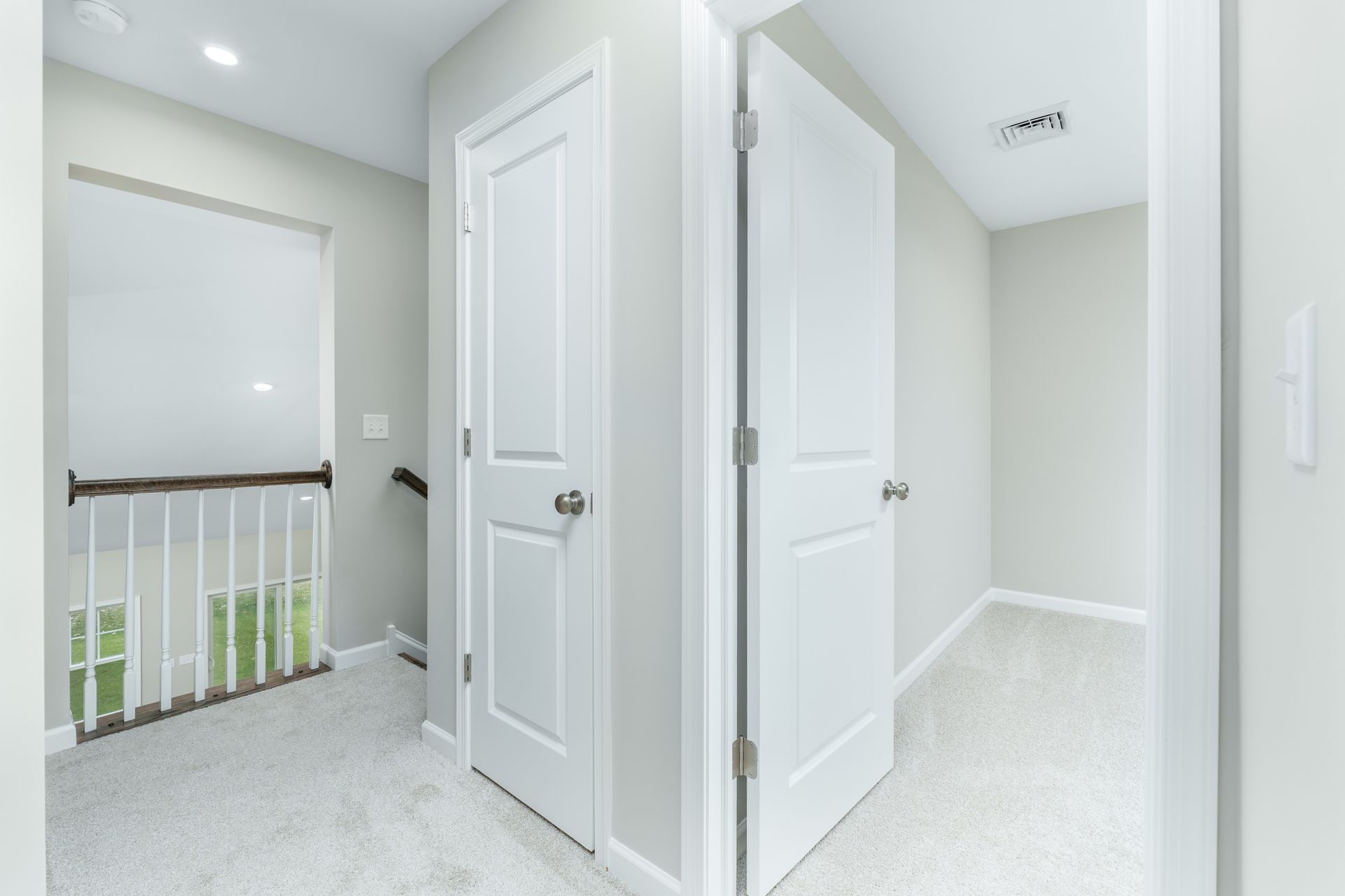 Charlotte-C-GP206-Upper-Hall-1