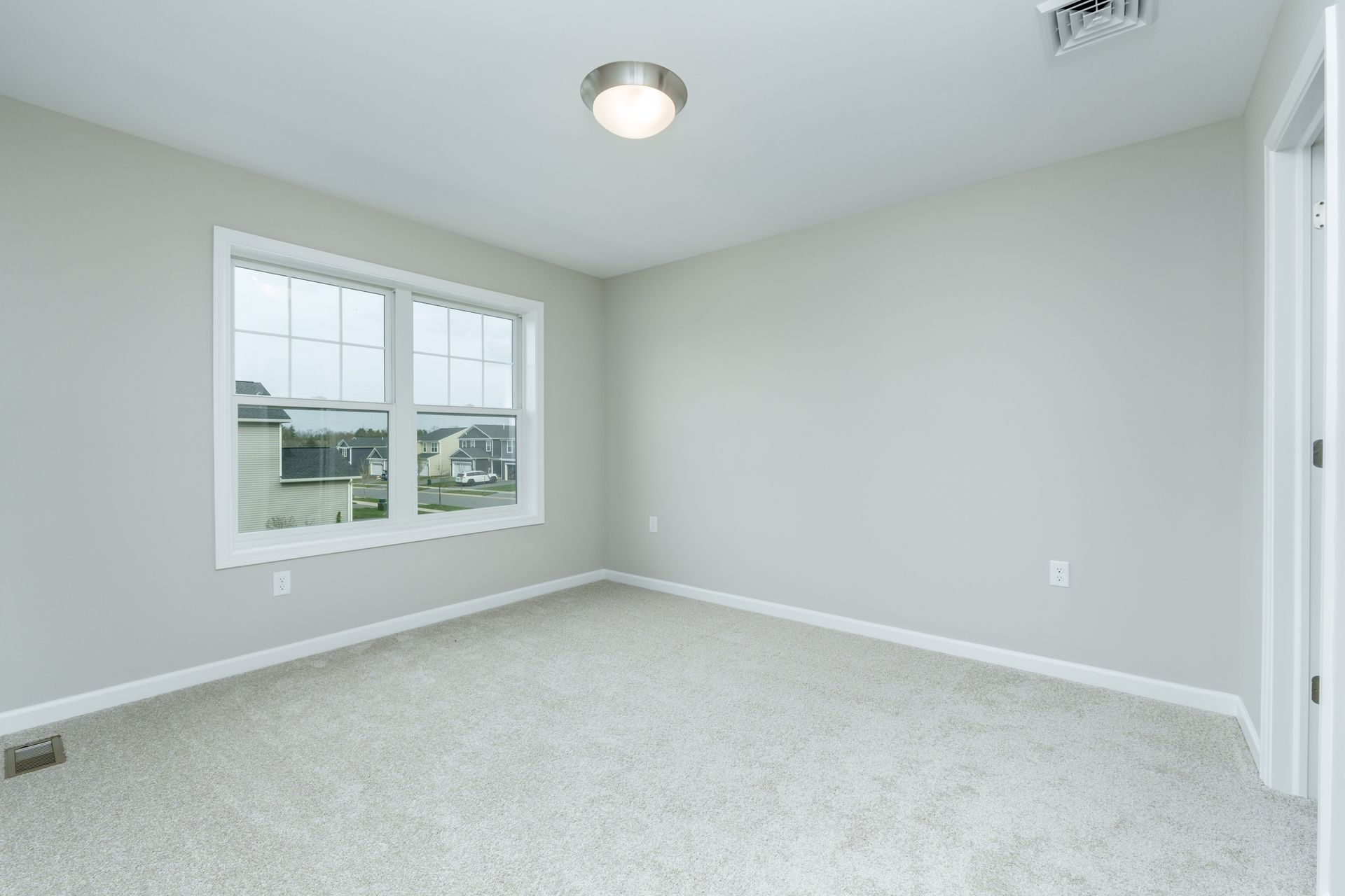 Charlotte-C-GP206-Bedroom-2-1