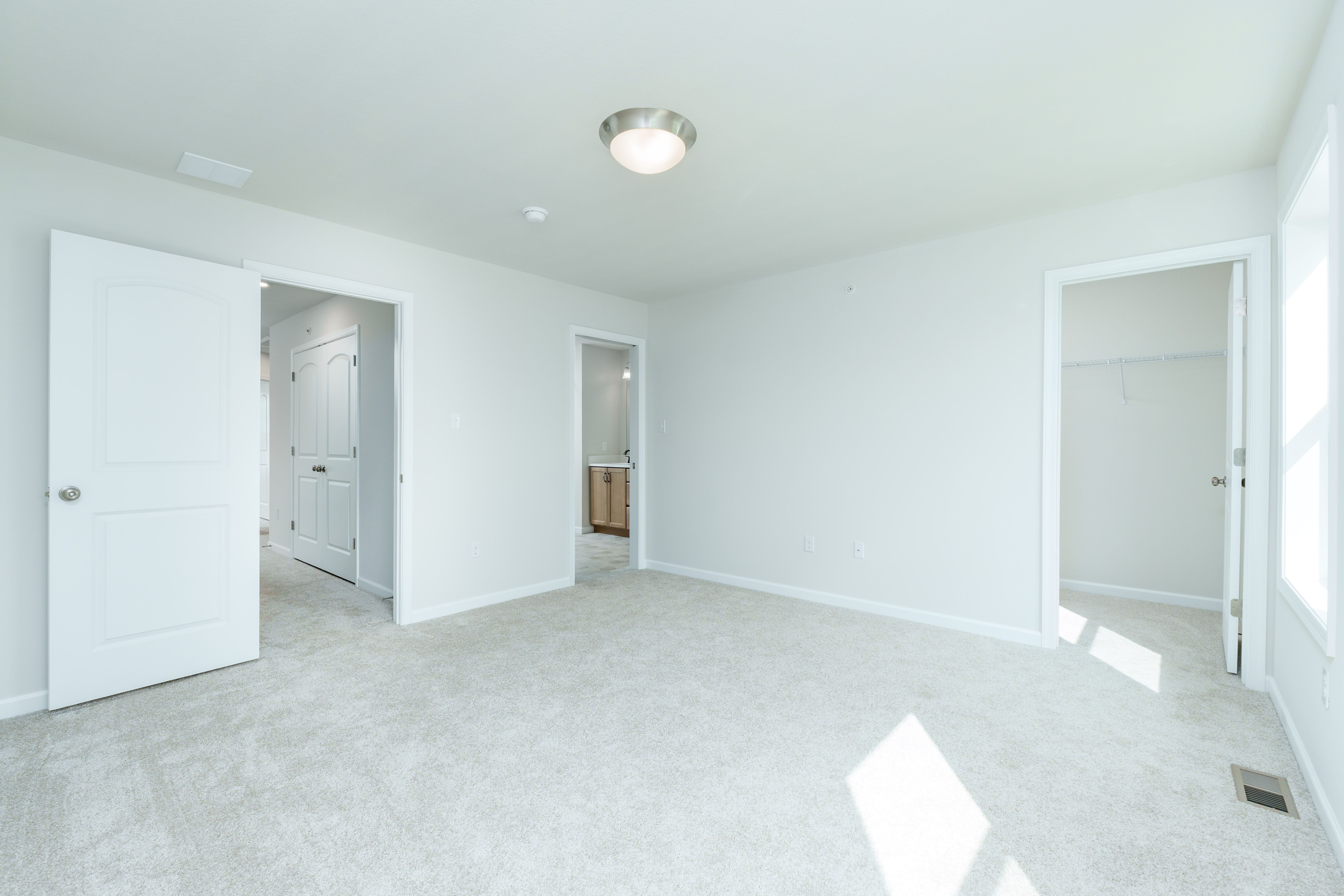 Steadfield-SCTH101-Owners-Bedroom-2