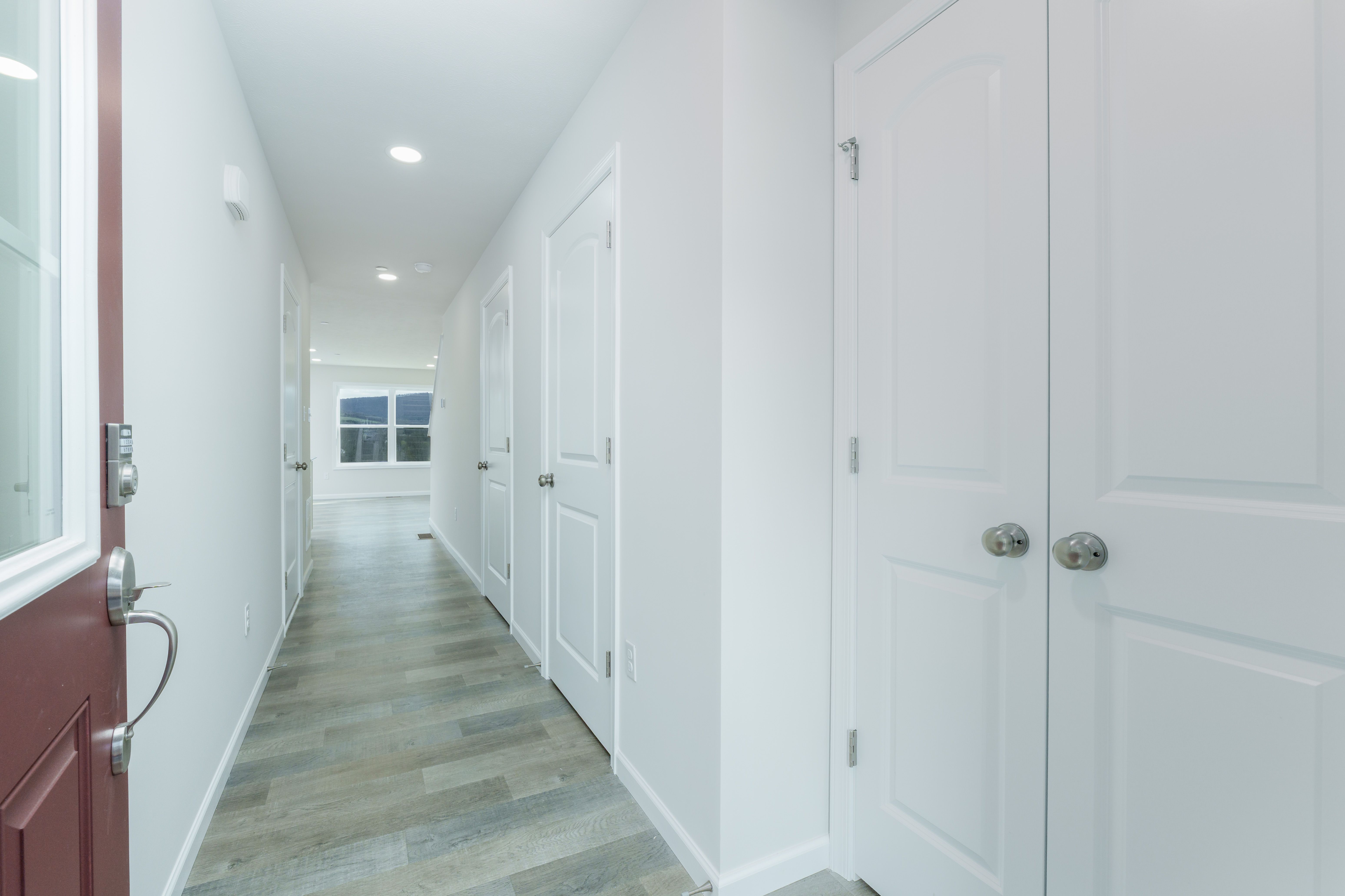 Steadfield-SCTH102-Foyer-1