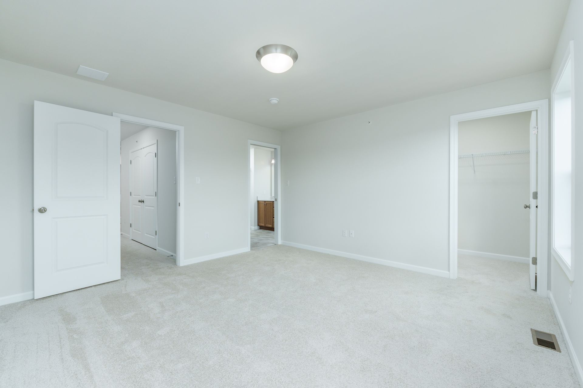 Steadfield-SCTH102-Owners-Bedroom-2