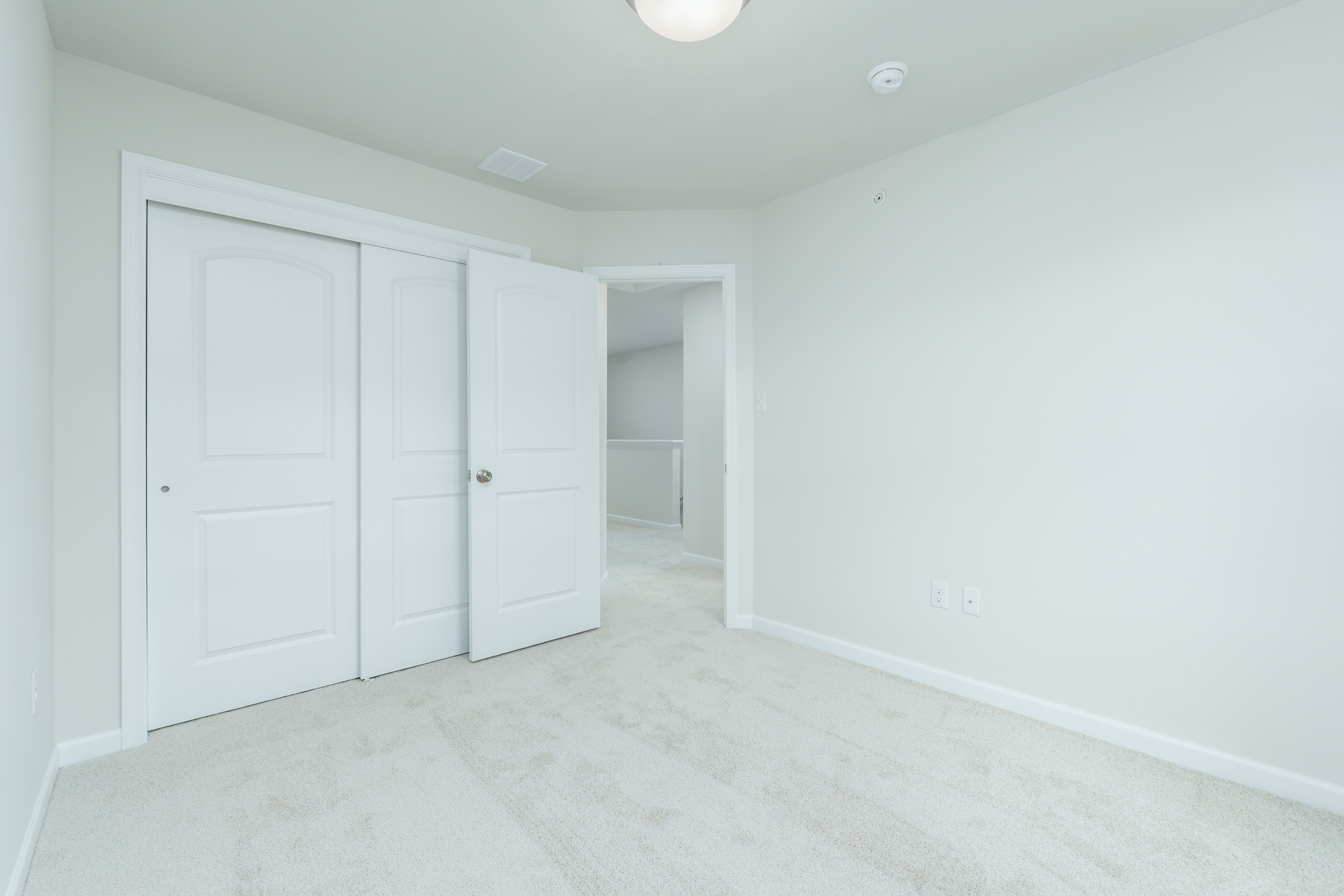 Steadfield-SCTH102-Bedroom-2-2