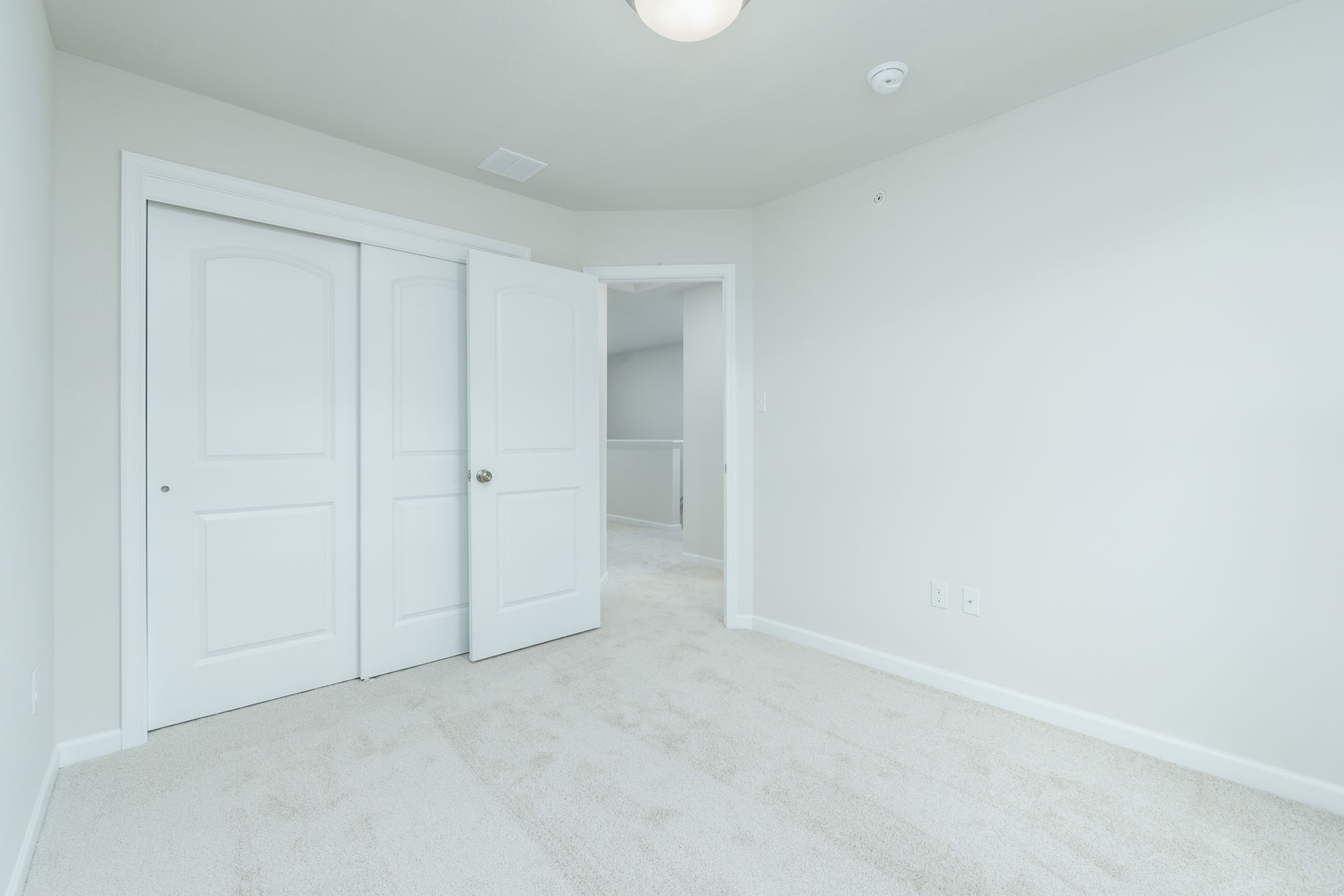 Steadfield-SCTH102-Bedroom-2-2