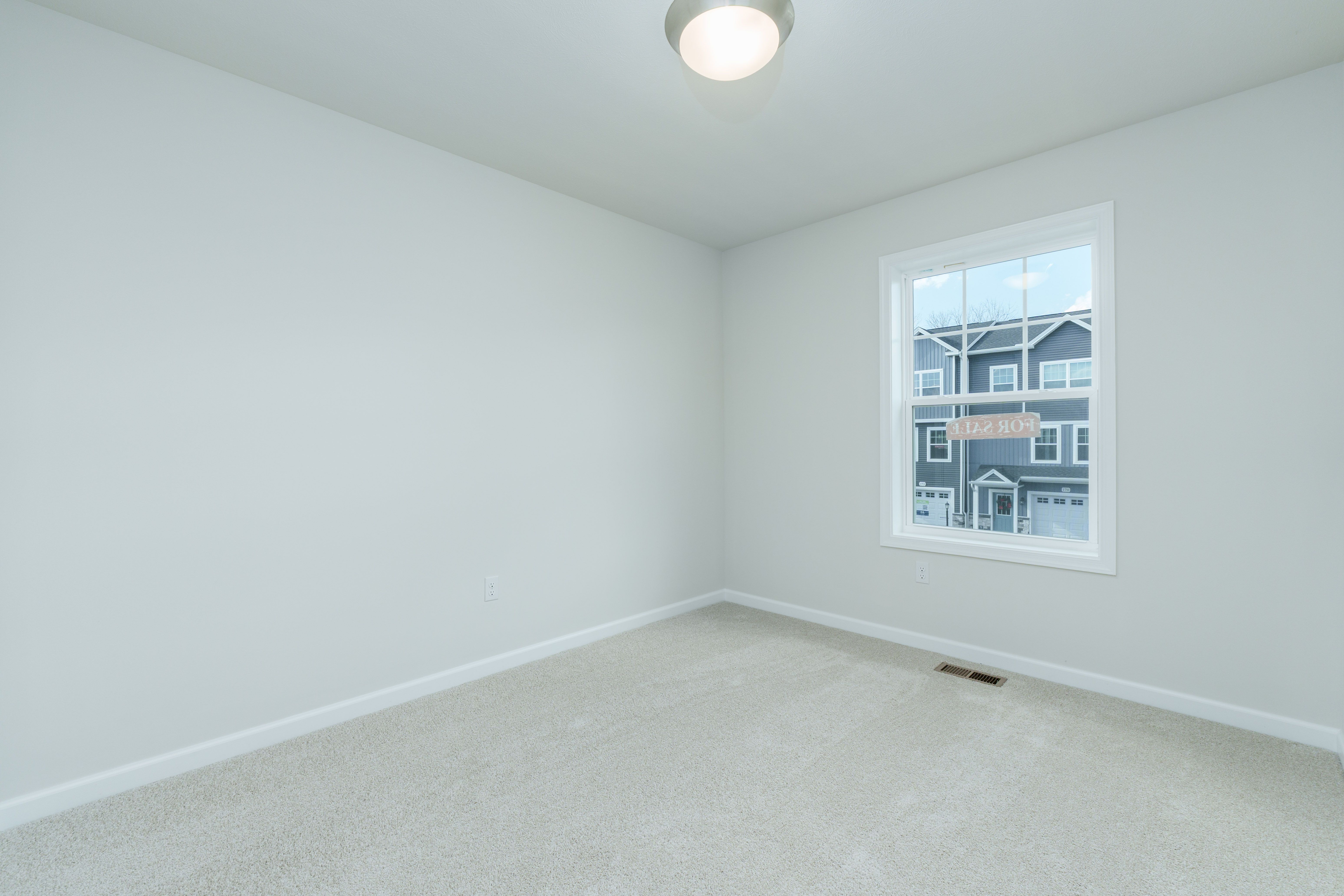 Steadfield-SCTH102-Bedroom-3-1