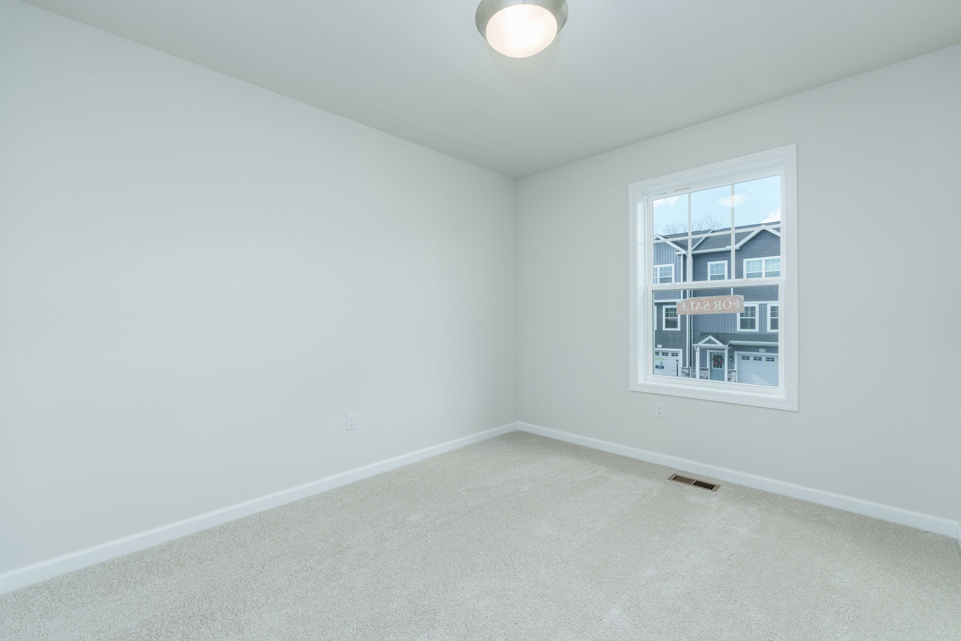 Steadfield-SCTH102-Bedroom-3-1
