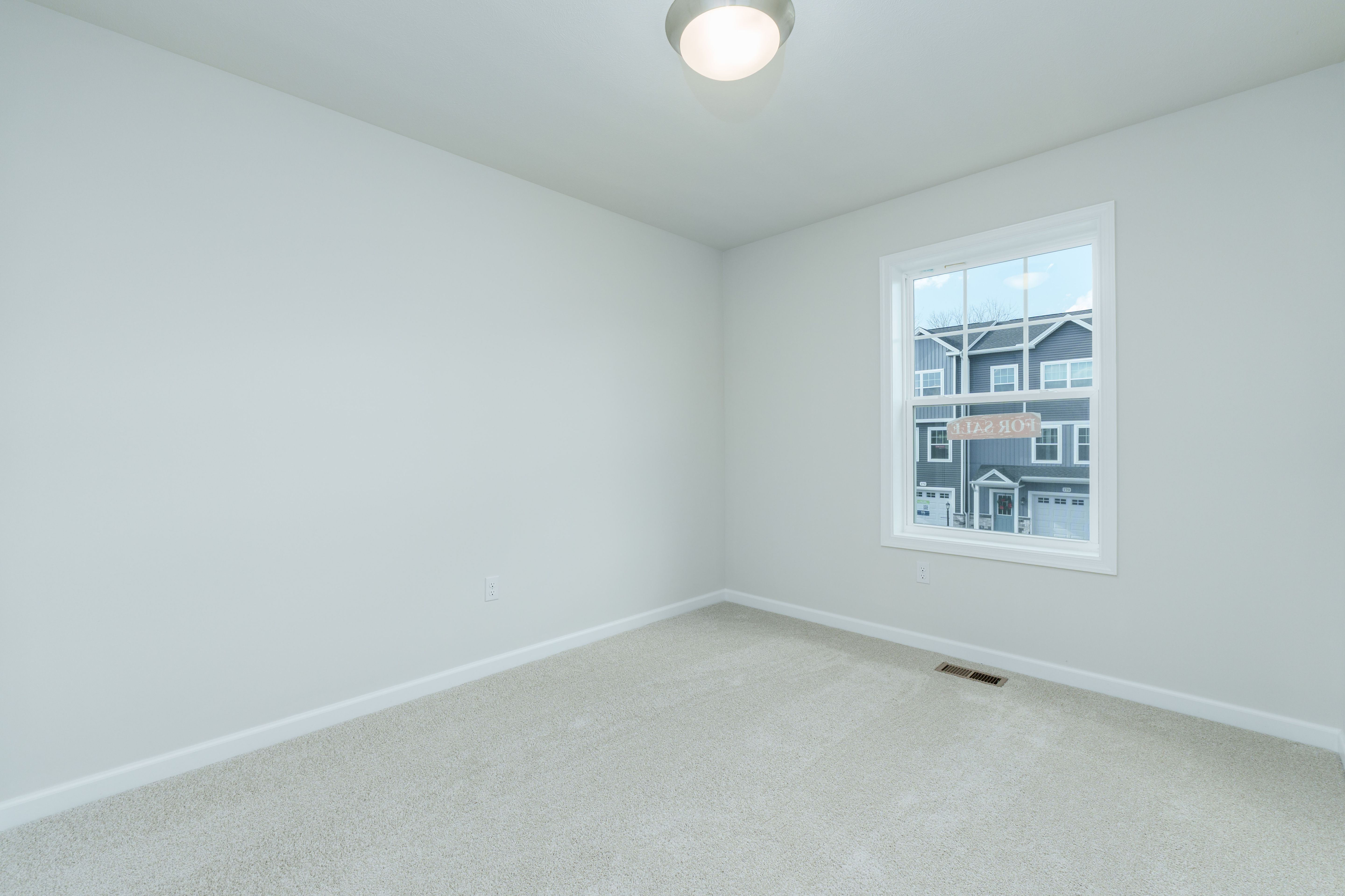 Steadfield-SCTH102-Bedroom-3-1