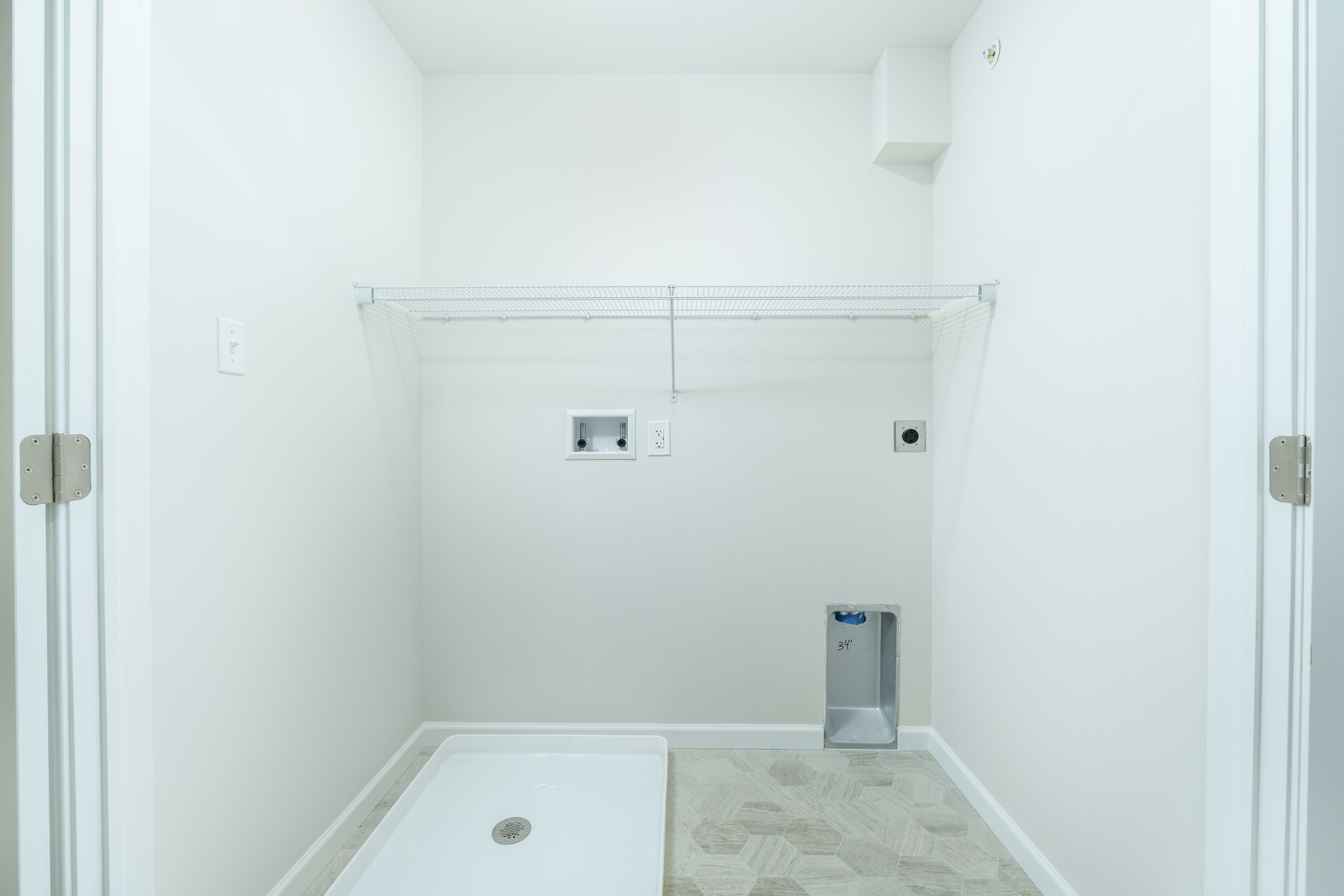 Steadfield-SCTH102-Upper-Hall-Laundry-3
