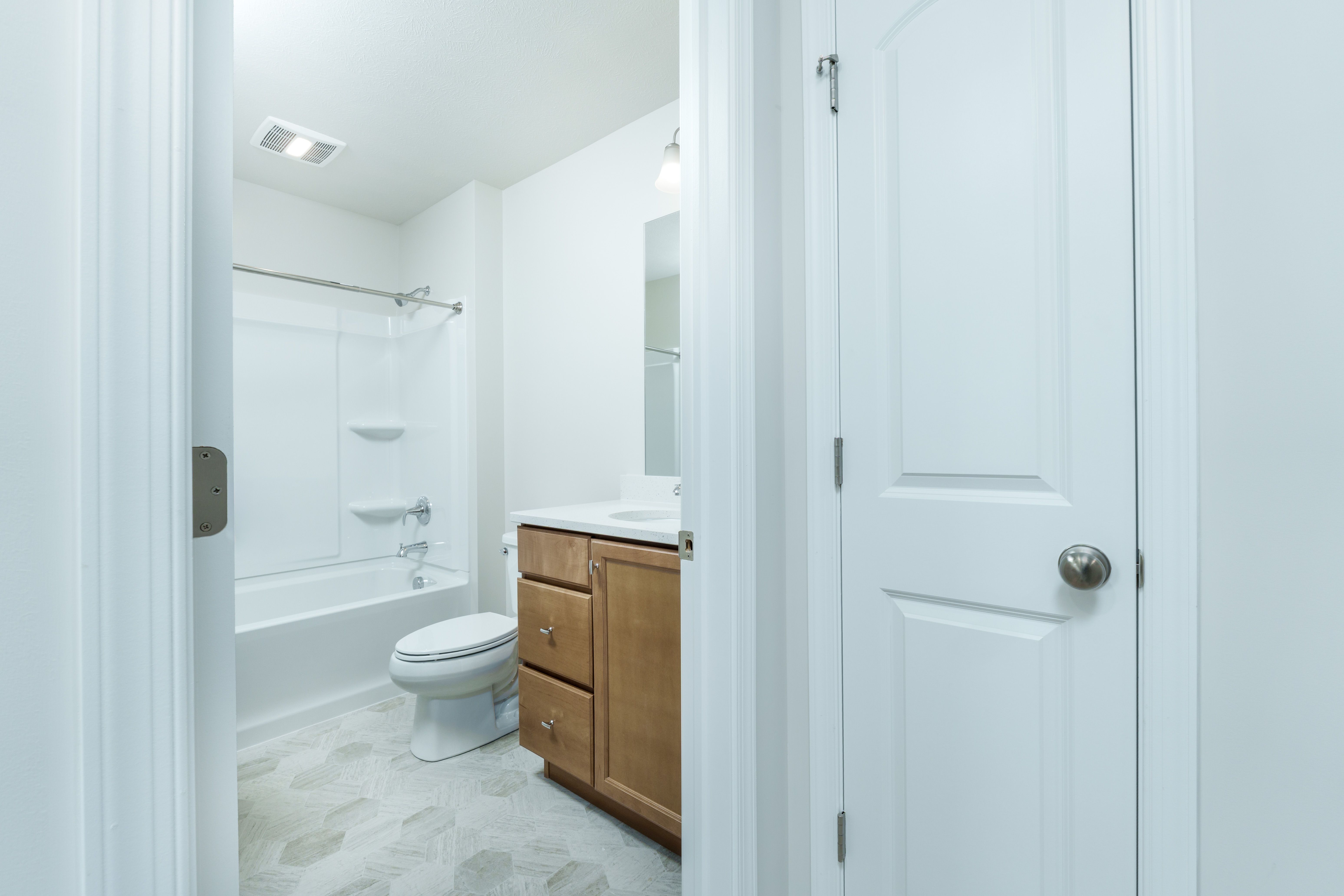 Steadfield-SCTH102-Bath-2-1