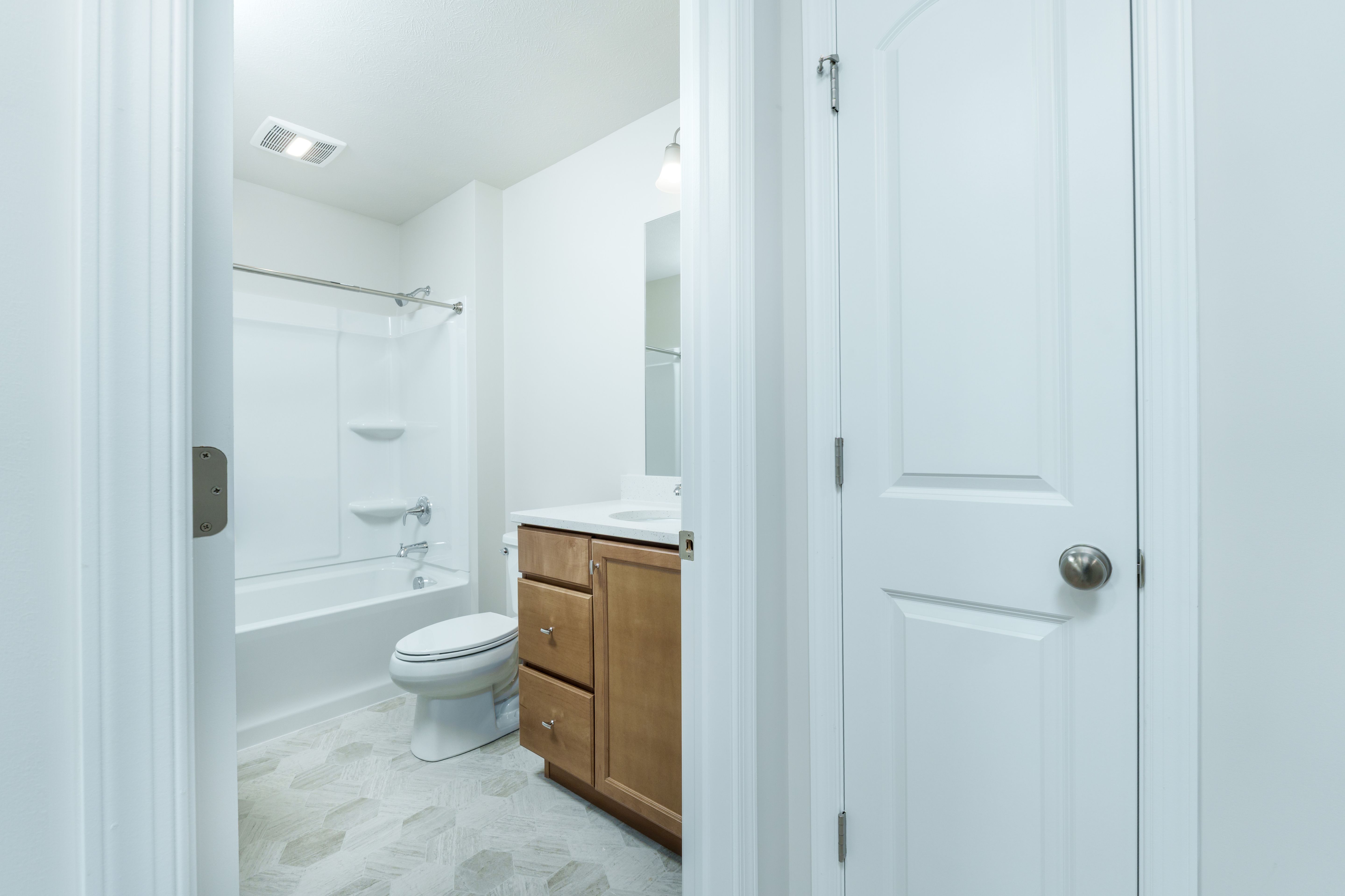 Steadfield-SCTH102-Bath-2-1