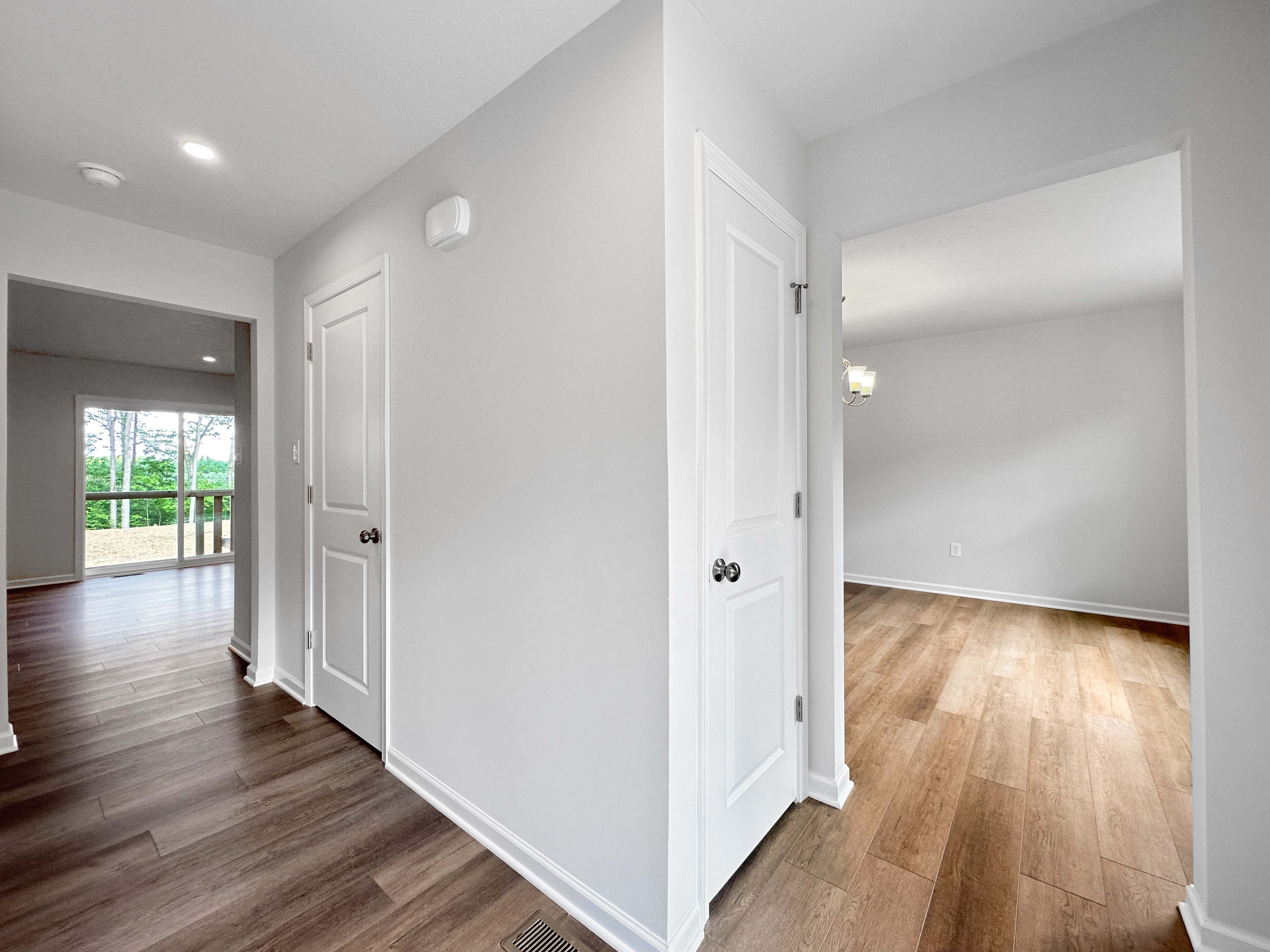 Hawthorne-B-Foyer-2