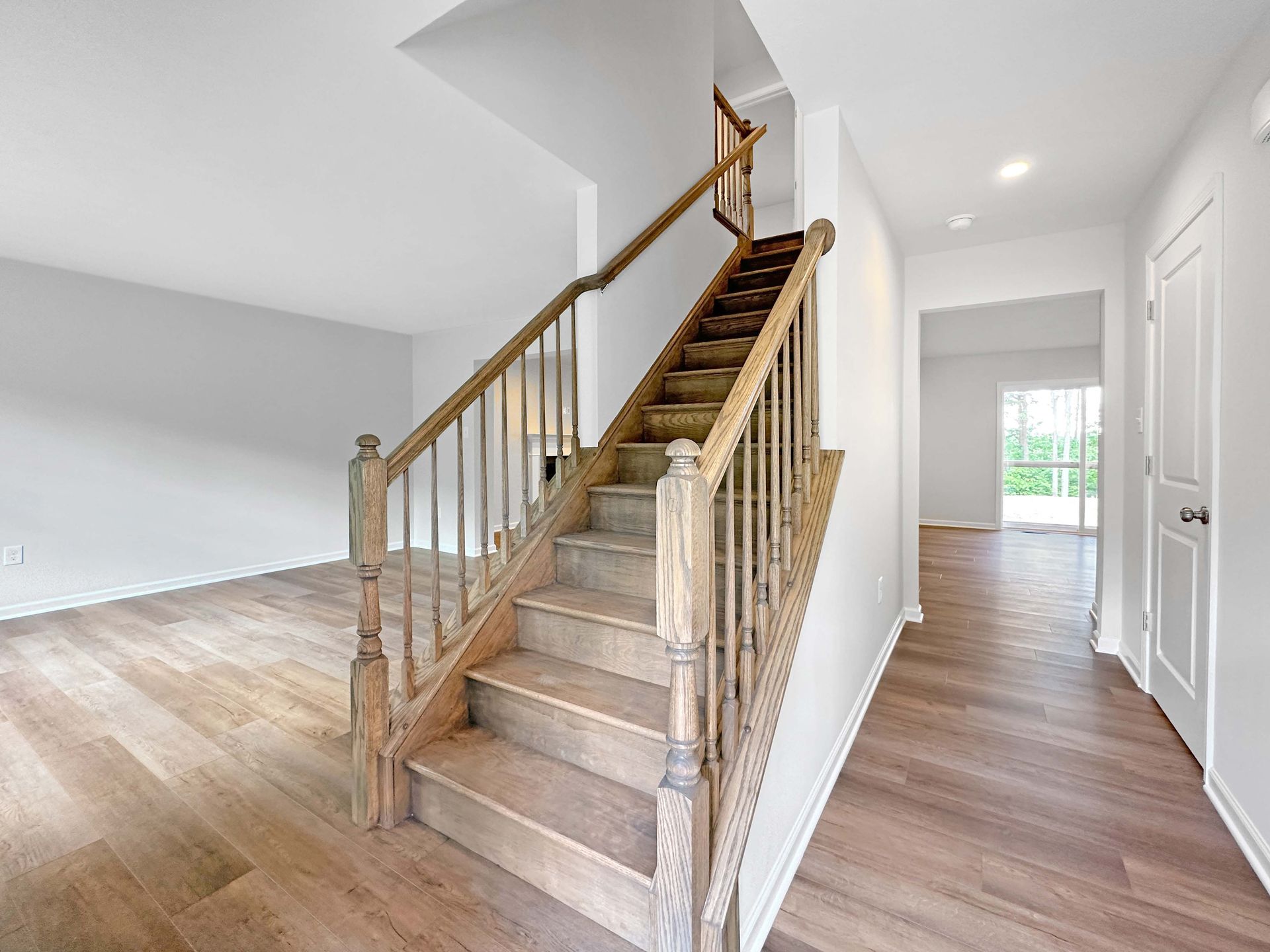 Hawthorne-B-Foyer-1